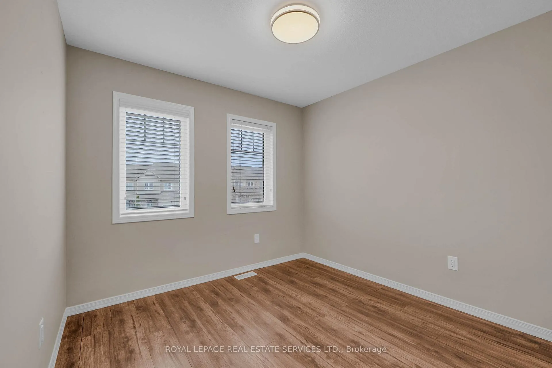 Photo 30 of 266 Powell Road, Brantford — HOMEH
