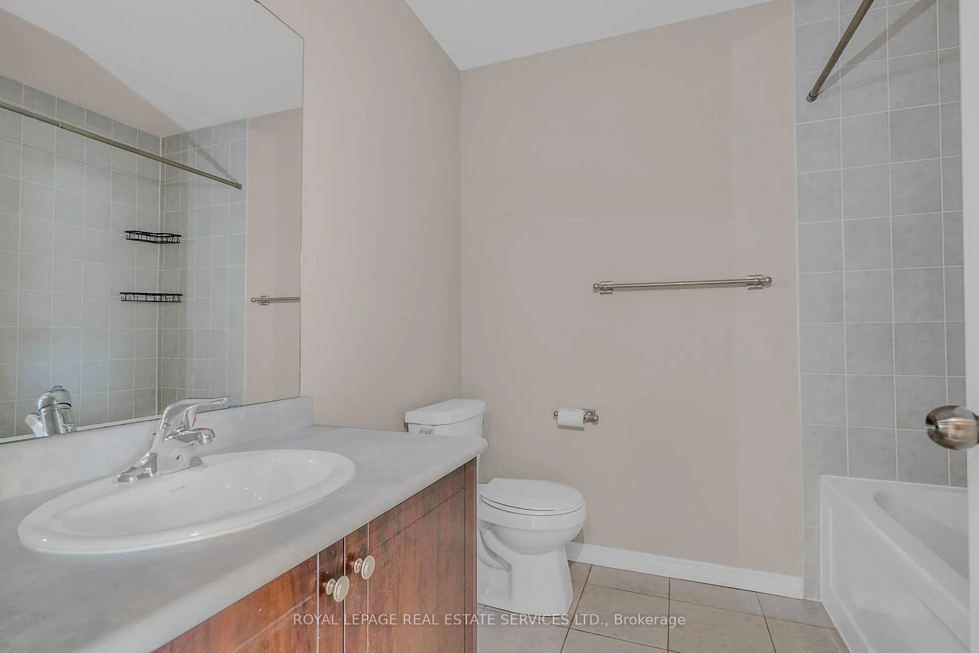 Photo 32 of 266 Powell Road, Brantford — HOMEH