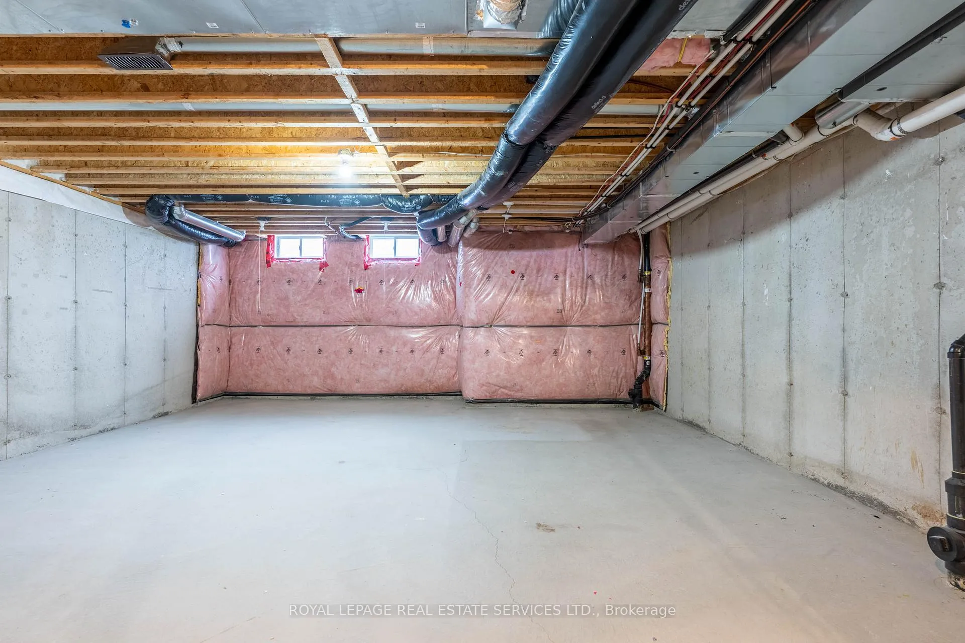 Photo 34 of 266 Powell Road, Brantford — HOMEH