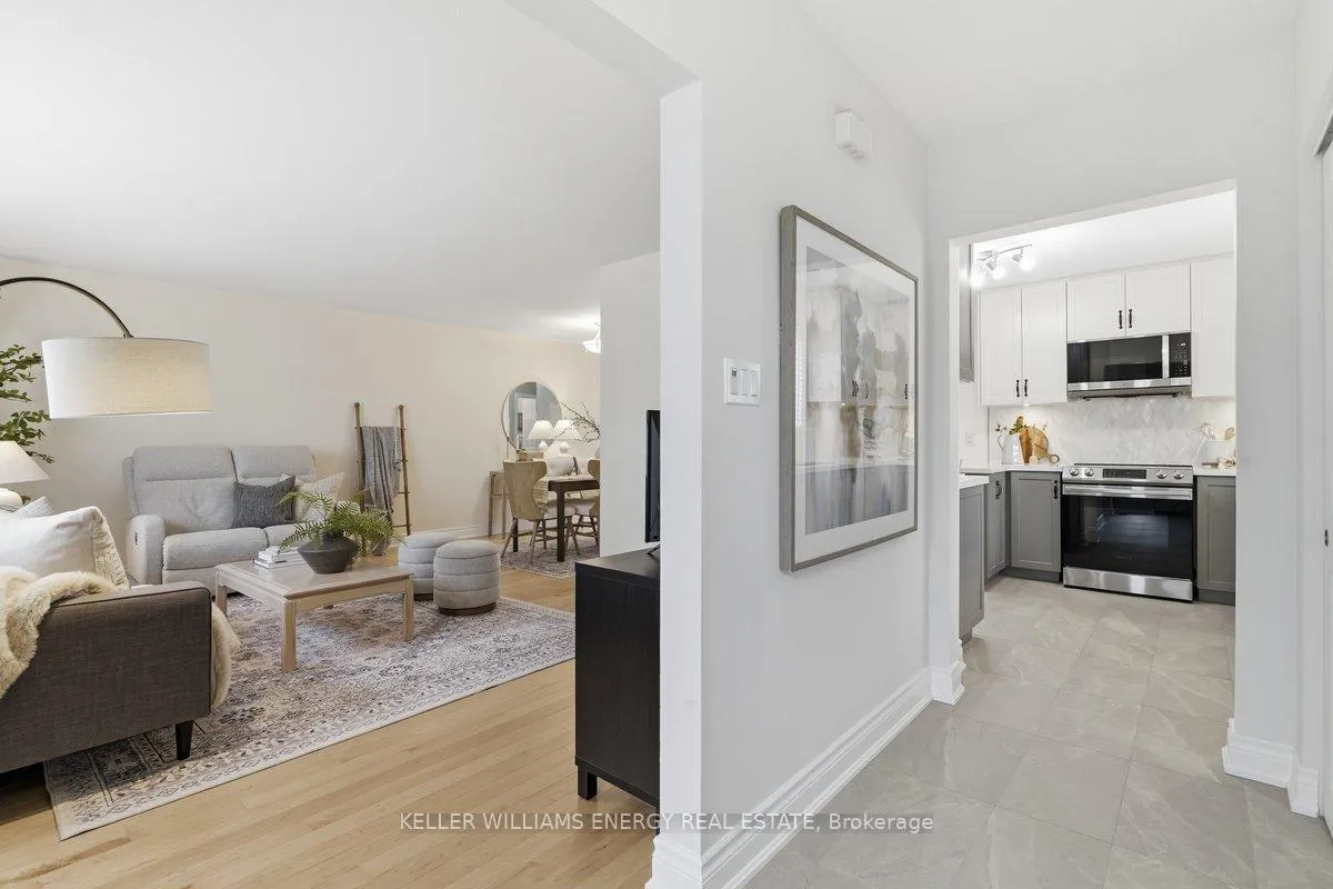 Photo 3 of 36 Stonefield Crescent, Scarborough, Morningside — HOMEH