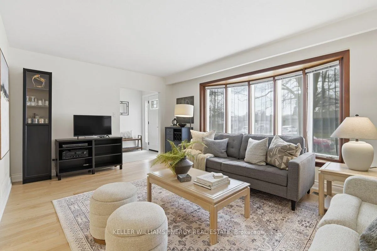 Photo 4 of 36 Stonefield Crescent, Scarborough, Morningside — HOMEH