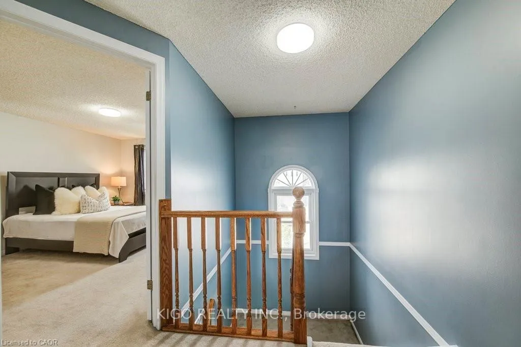 Photo 20 of 633 Grange Crescent, Waterloo, Westvale — HOMEH