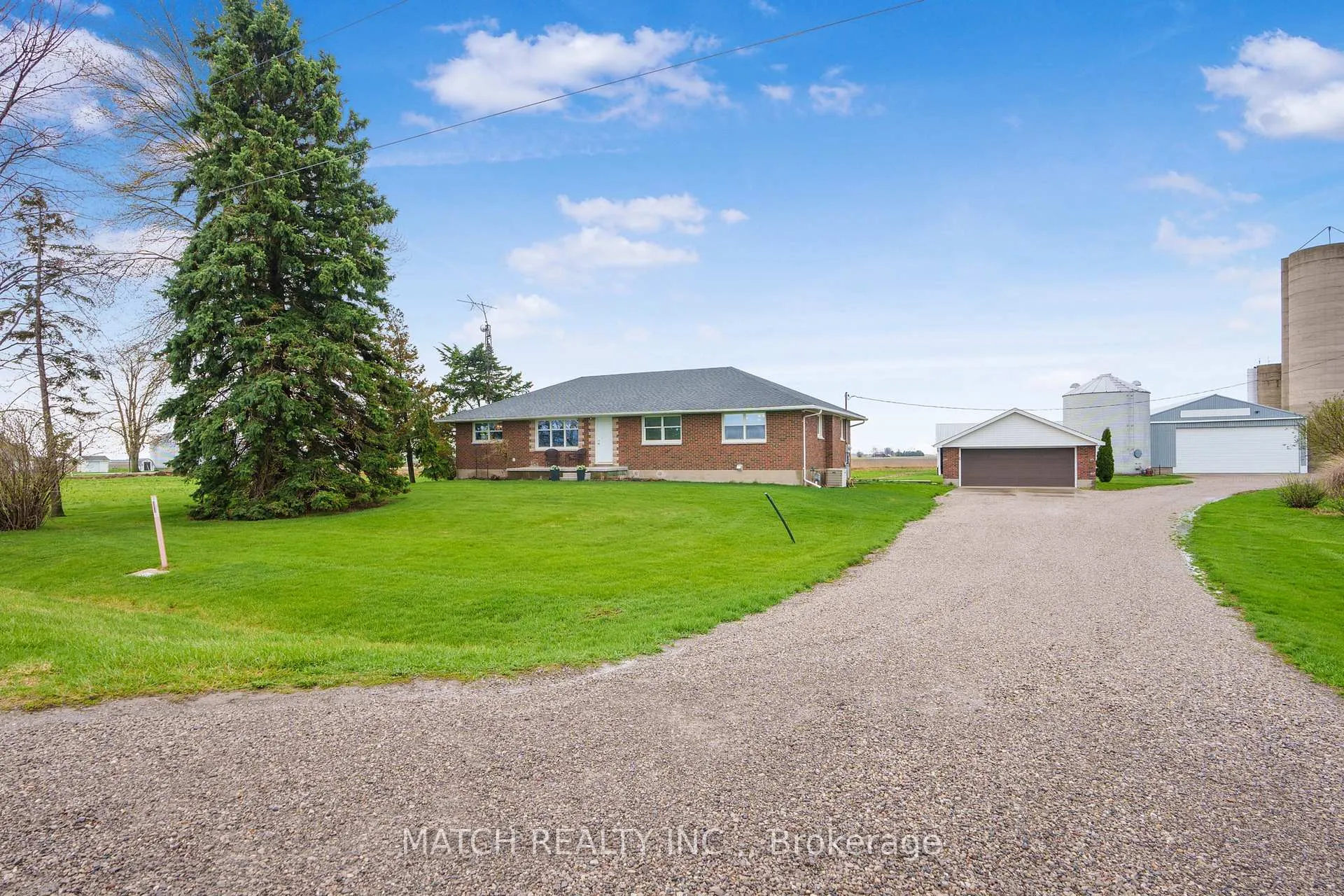 Photo 1 of 27156 St.clair Road, Chatham-Kent, Wallaceburg — HOMEH