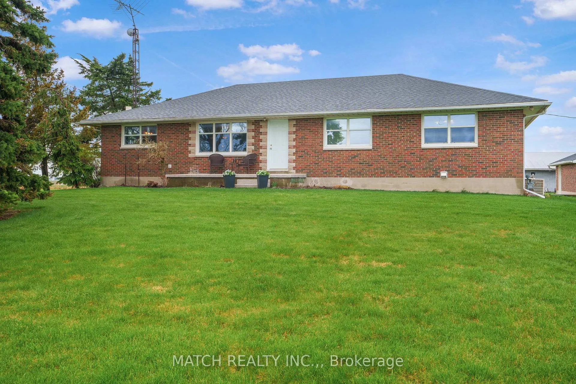 Photo 3 of 27156 St.clair Road, Chatham-Kent, Wallaceburg — HOMEH