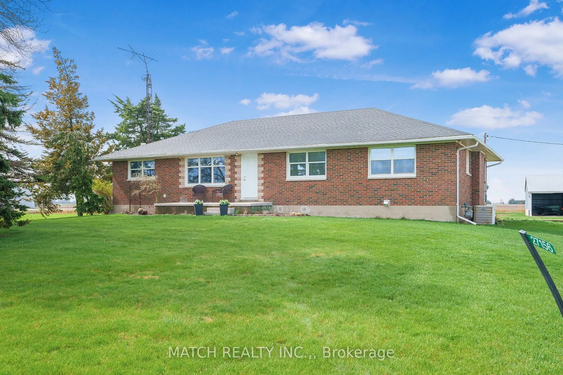 Photo 4 of 27156 St.clair Road, Chatham-Kent, Wallaceburg — HOMEH