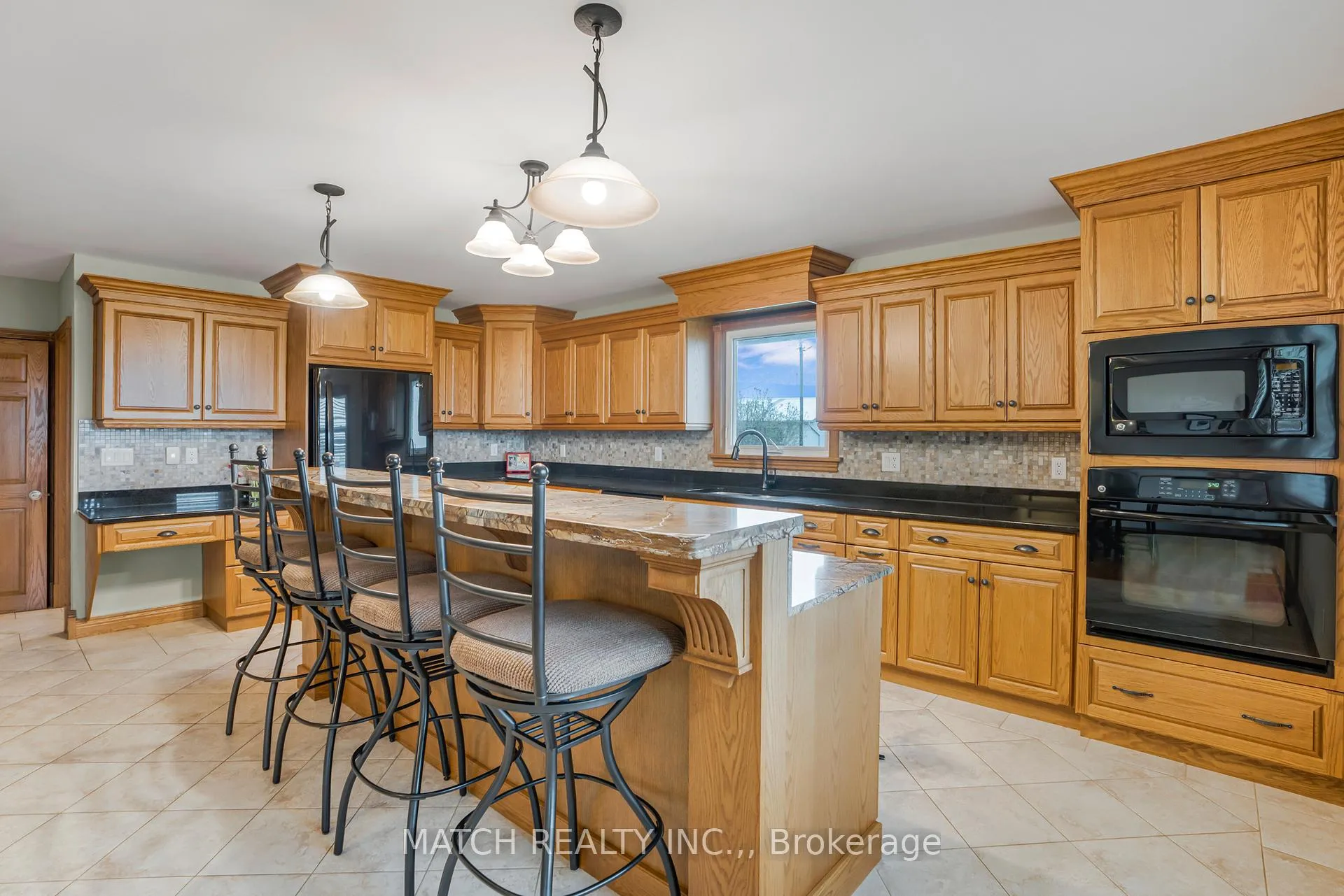 Photo 8 of 27156 St.clair Road, Chatham-Kent, Wallaceburg — HOMEH