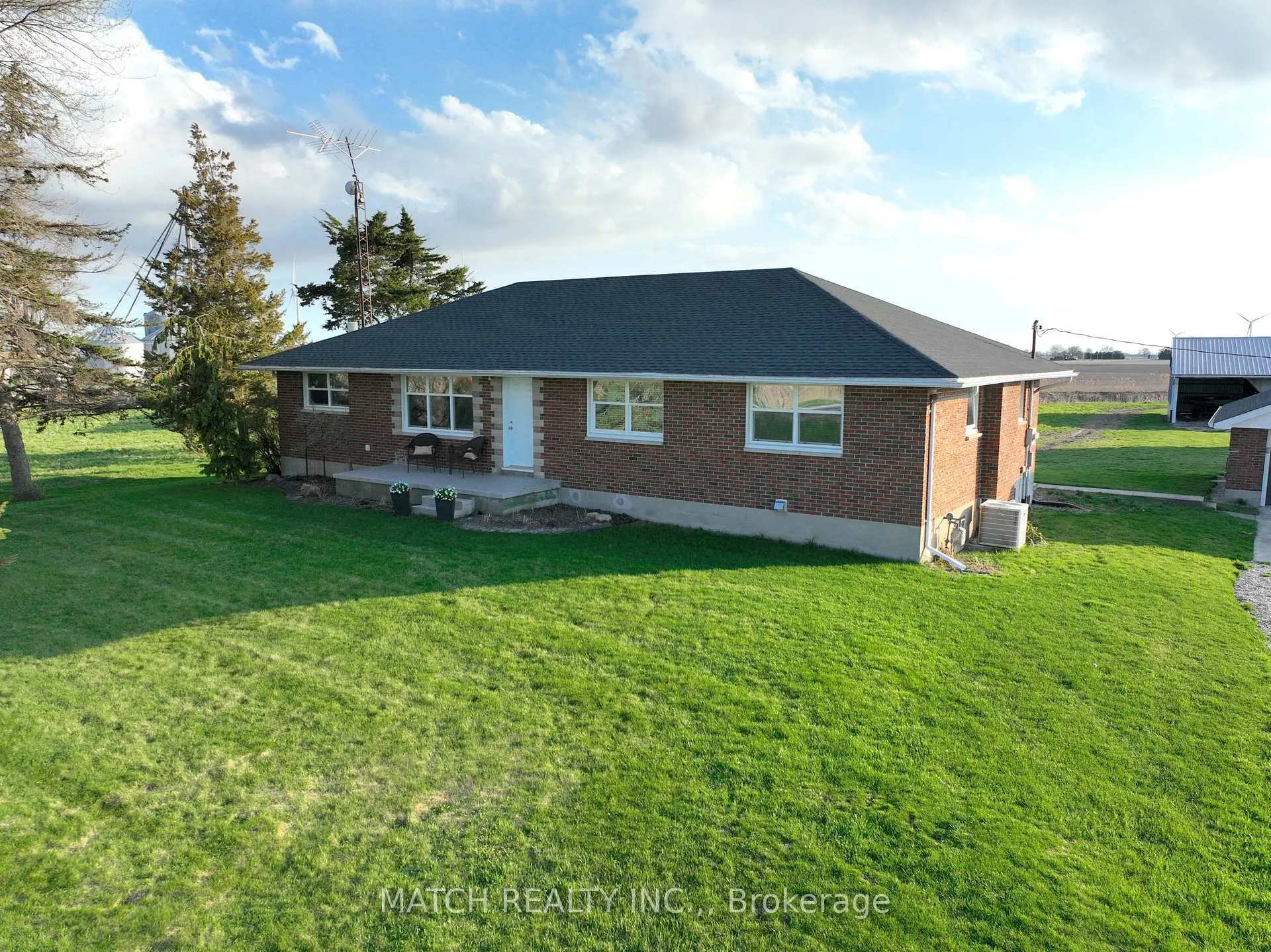 Photo 45 of 27156 St.clair Road, Chatham-Kent, Wallaceburg — HOMEH