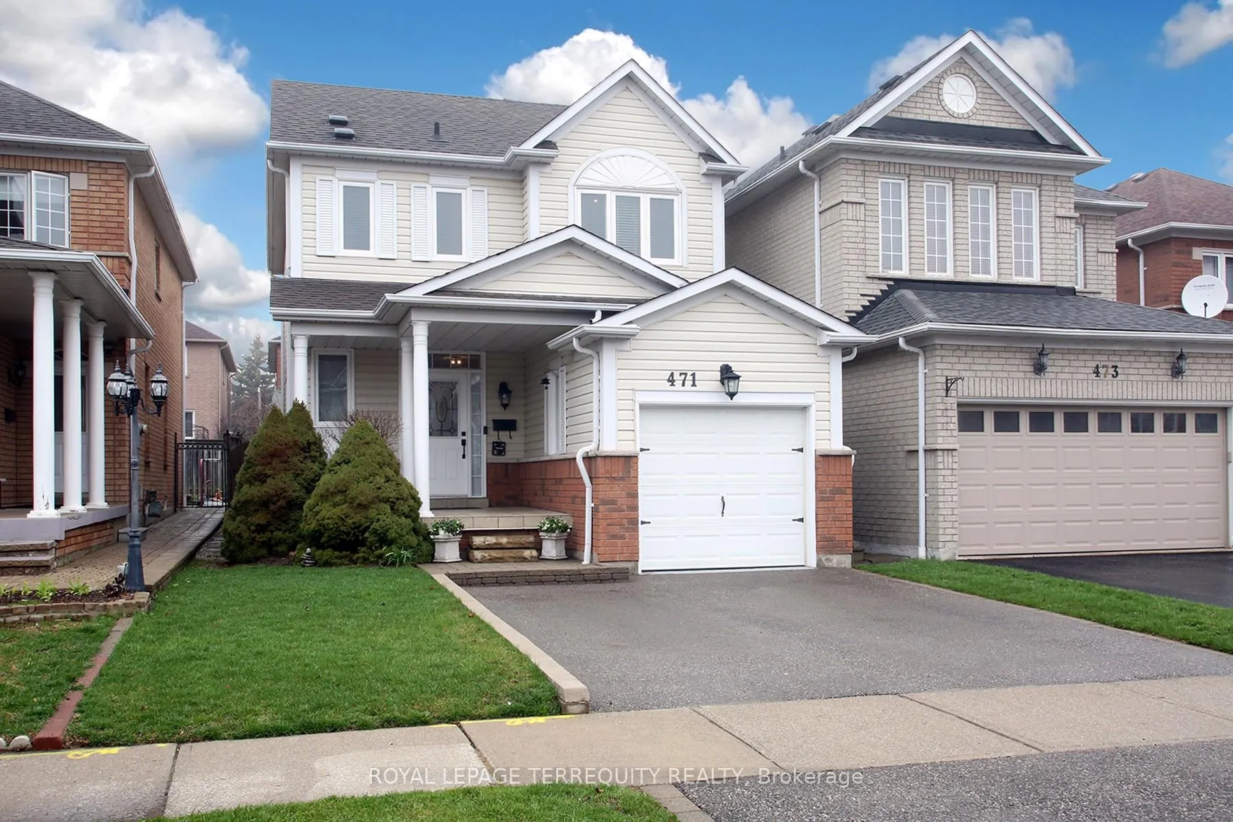 Photo 2 of 471 Woodsmere Crescent, Pickering, Amberlea — HOMEH