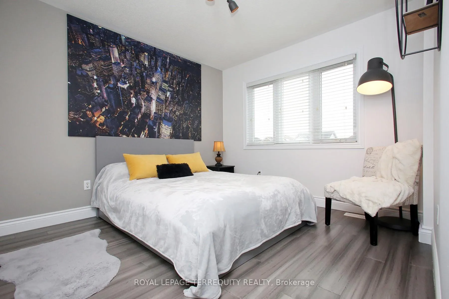 Photo 22 of 471 Woodsmere Crescent, Pickering, Amberlea — HOMEH