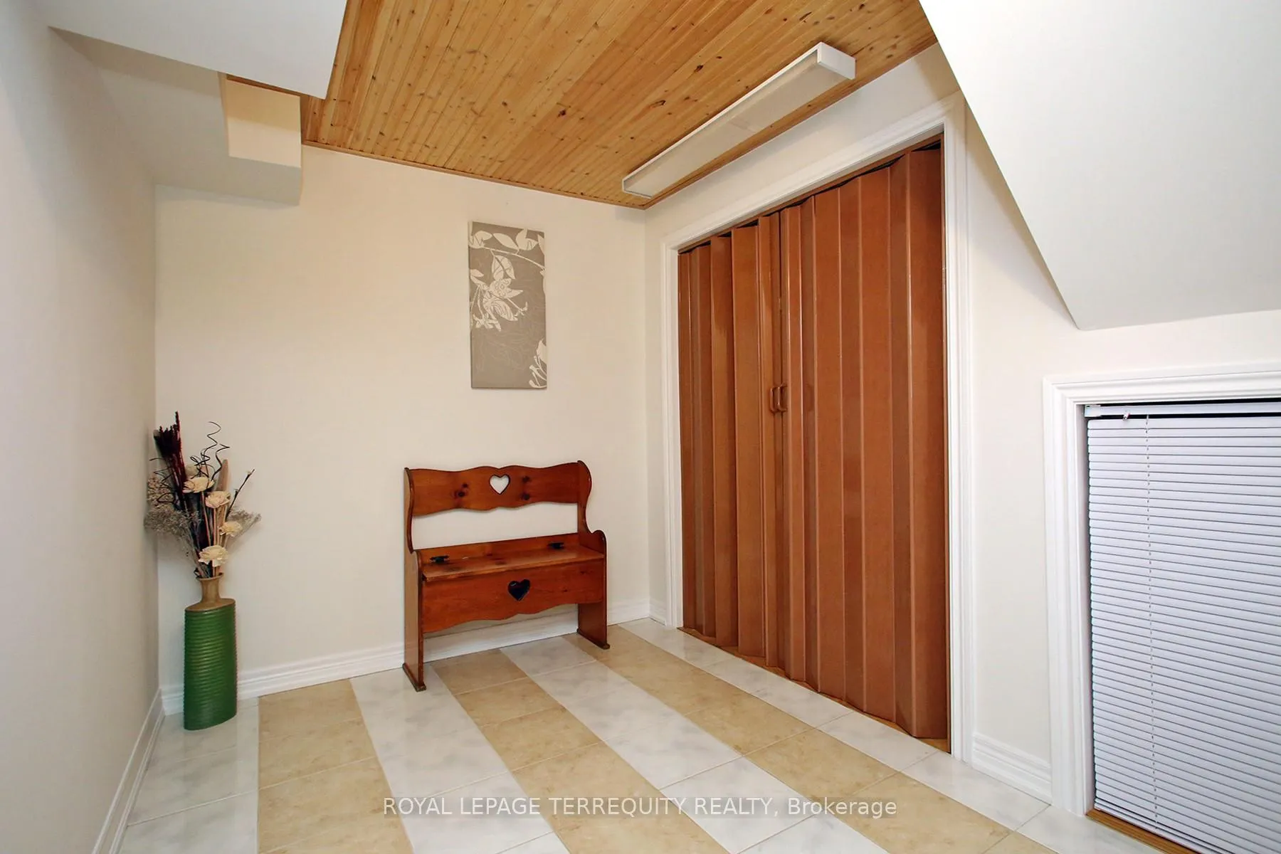Photo 26 of 471 Woodsmere Crescent, Pickering, Amberlea — HOMEH