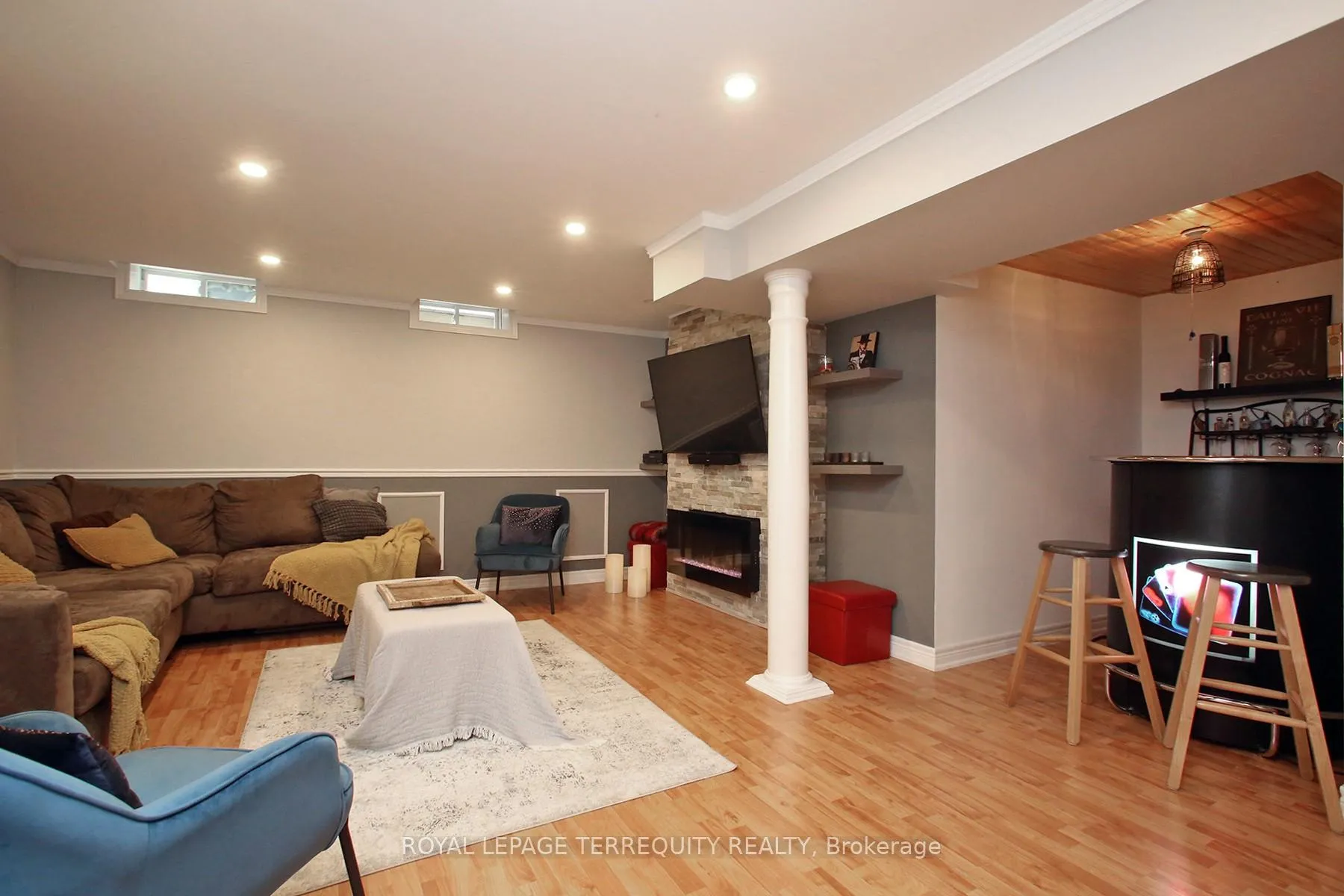Photo 27 of 471 Woodsmere Crescent, Pickering, Amberlea — HOMEH