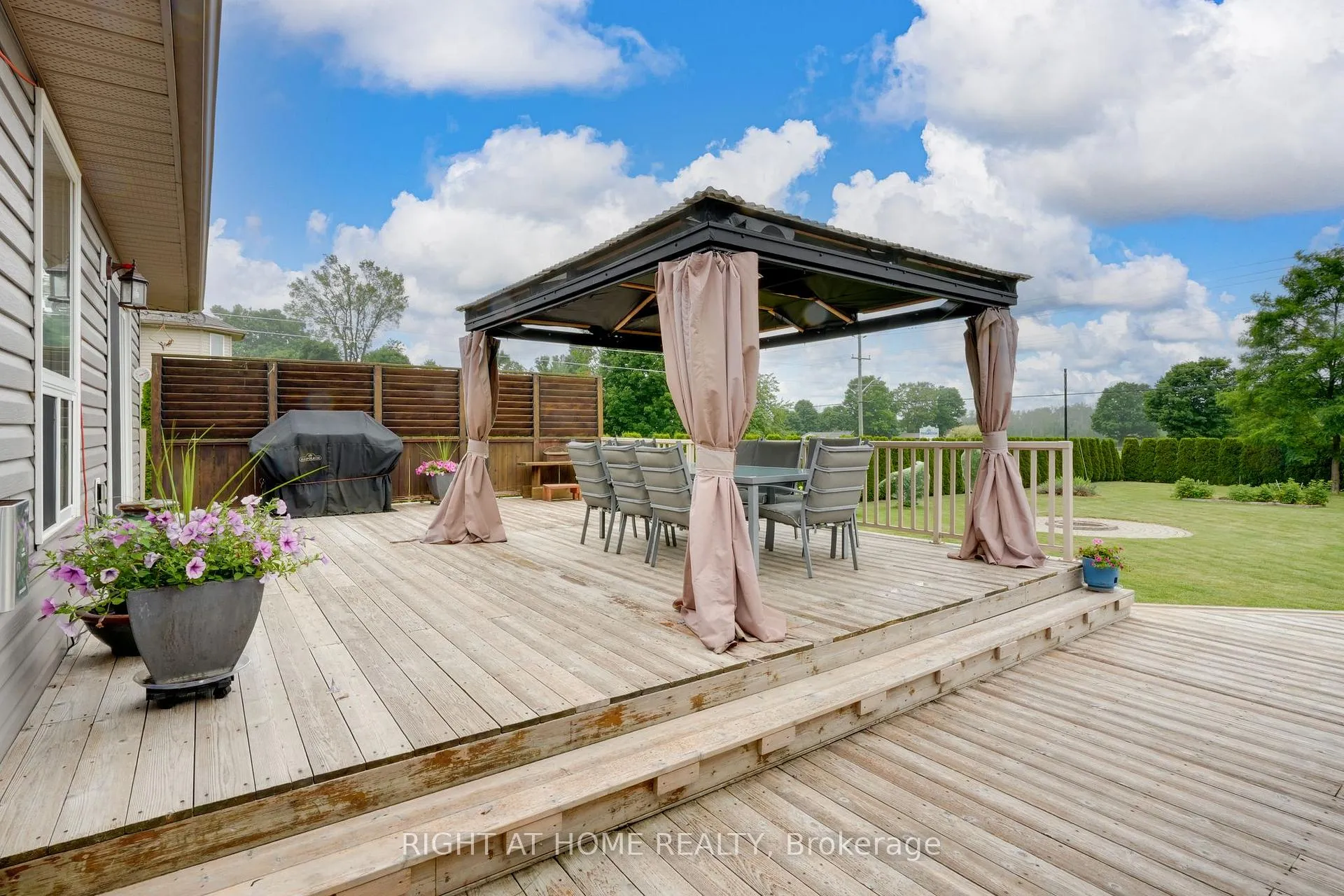 Photo 5 of 16 O'neill Circle, Springwater, Phelpston — HOMEH