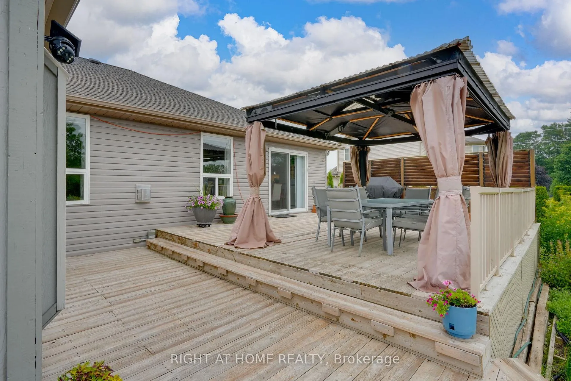Photo 6 of 16 O'neill Circle, Springwater, Phelpston — HOMEH