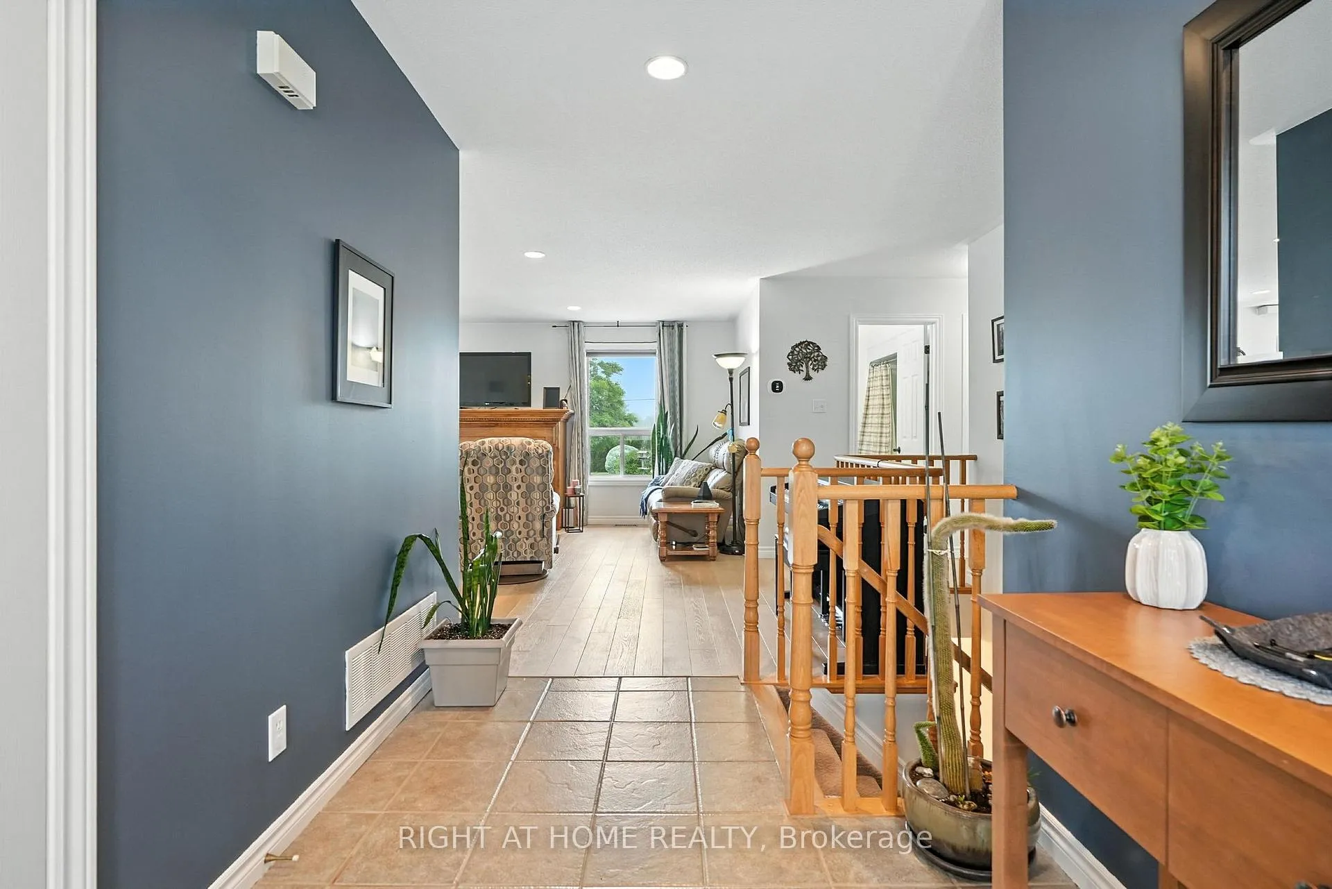 Photo 15 of 16 O'neill Circle, Springwater, Phelpston — HOMEH