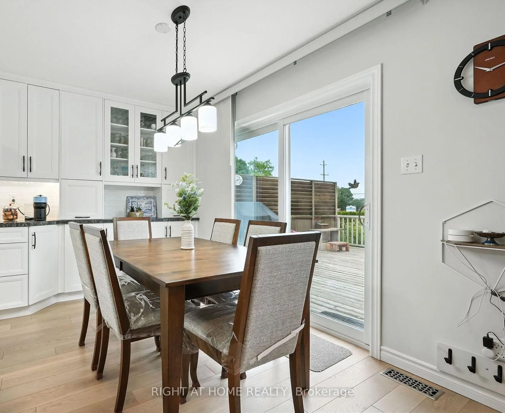 Photo 24 of 16 O'neill Circle, Springwater, Phelpston — HOMEH