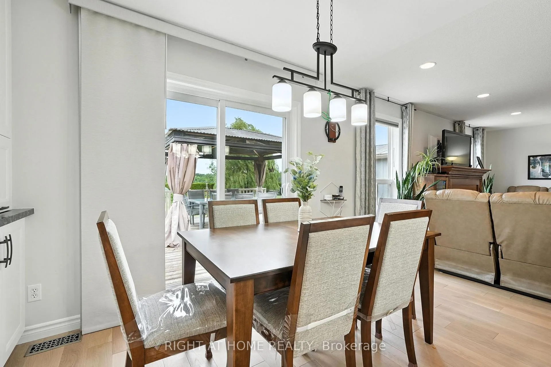 Photo 26 of 16 O'neill Circle, Springwater, Phelpston — HOMEH