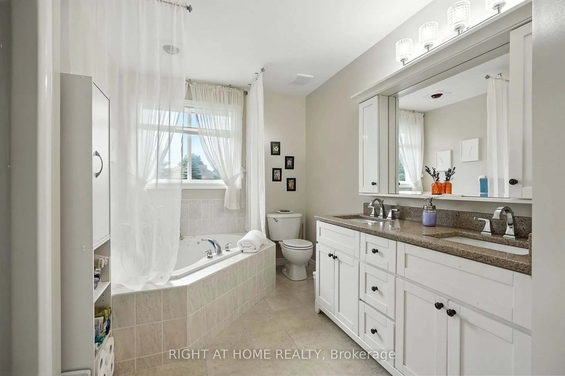 Photo 31 of 16 O'neill Circle, Springwater, Phelpston — HOMEH