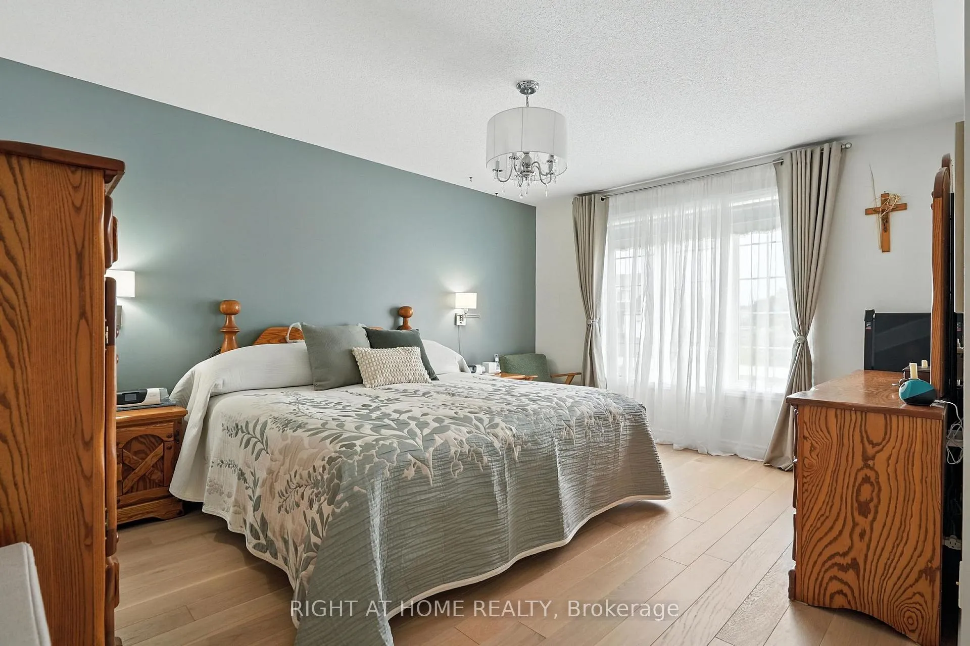 Photo 34 of 16 O'neill Circle, Springwater, Phelpston — HOMEH