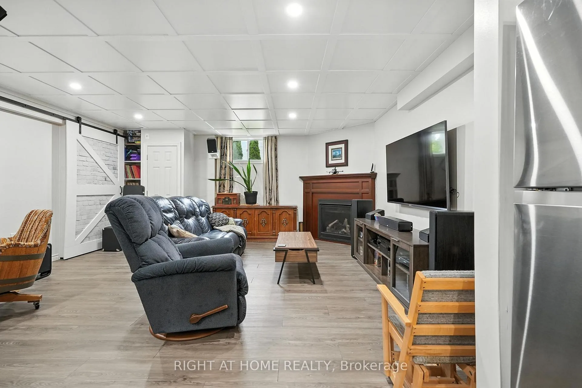 Photo 38 of 16 O'neill Circle, Springwater, Phelpston — HOMEH