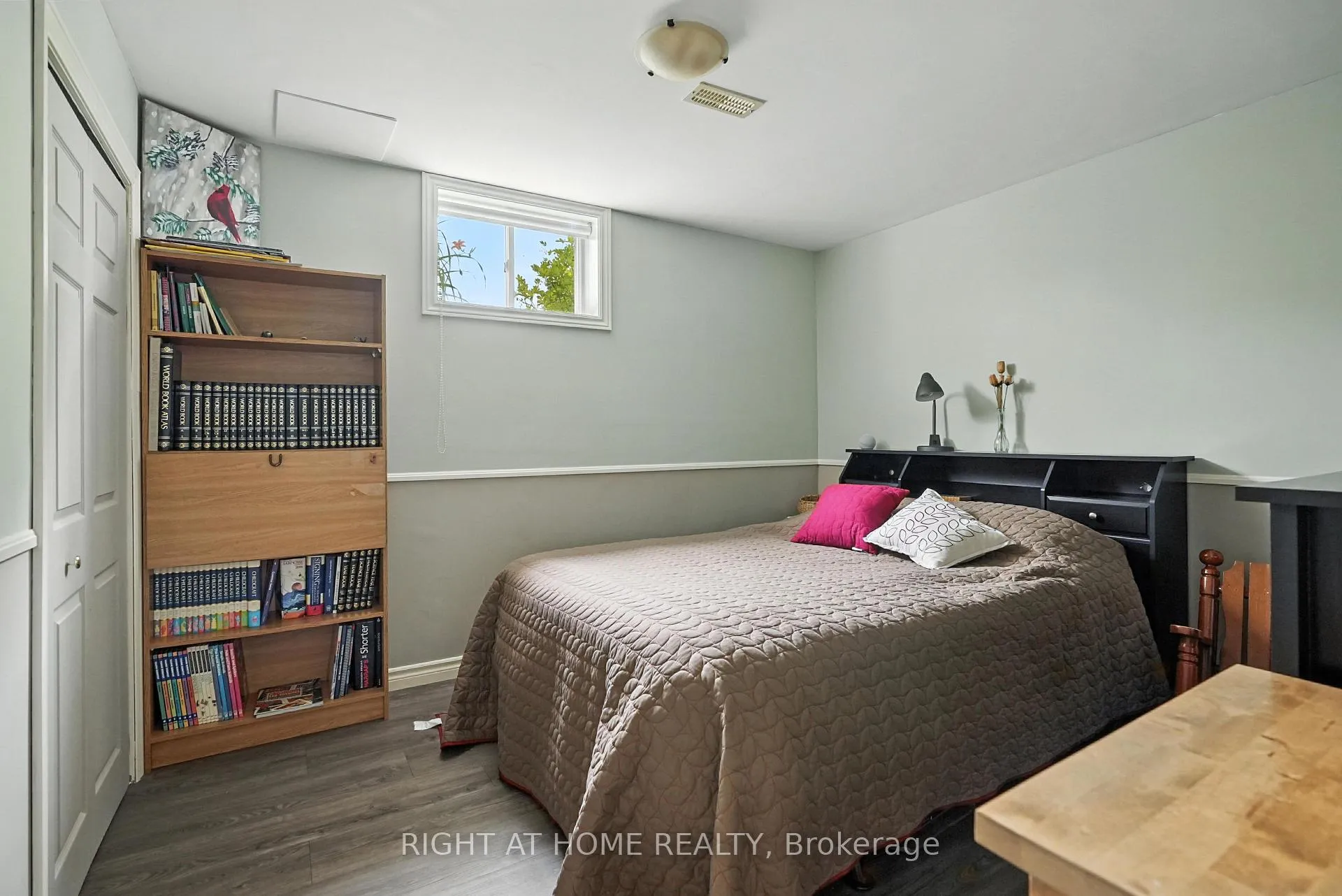 Photo 45 of 16 O'neill Circle, Springwater, Phelpston — HOMEH