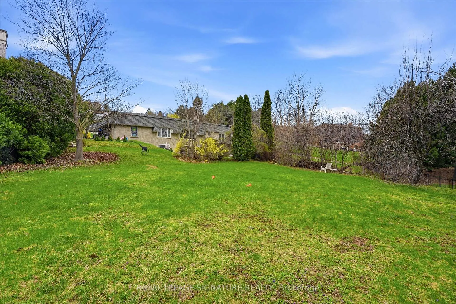 Photo 8 of 1310 Beaufort Drive, Burlington, Tyandaga — HOMEH