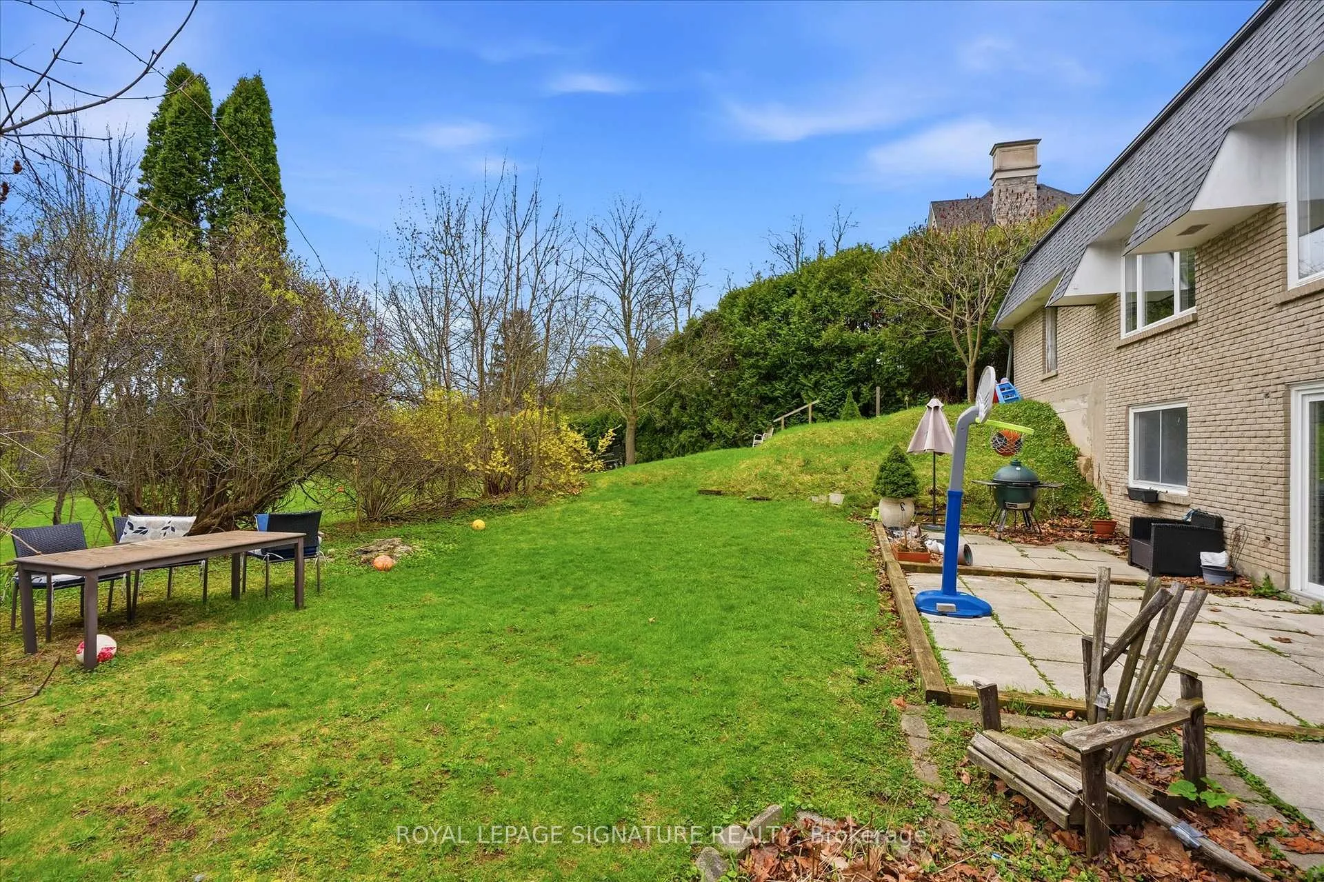 Photo 9 of 1310 Beaufort Drive, Burlington, Tyandaga — HOMEH