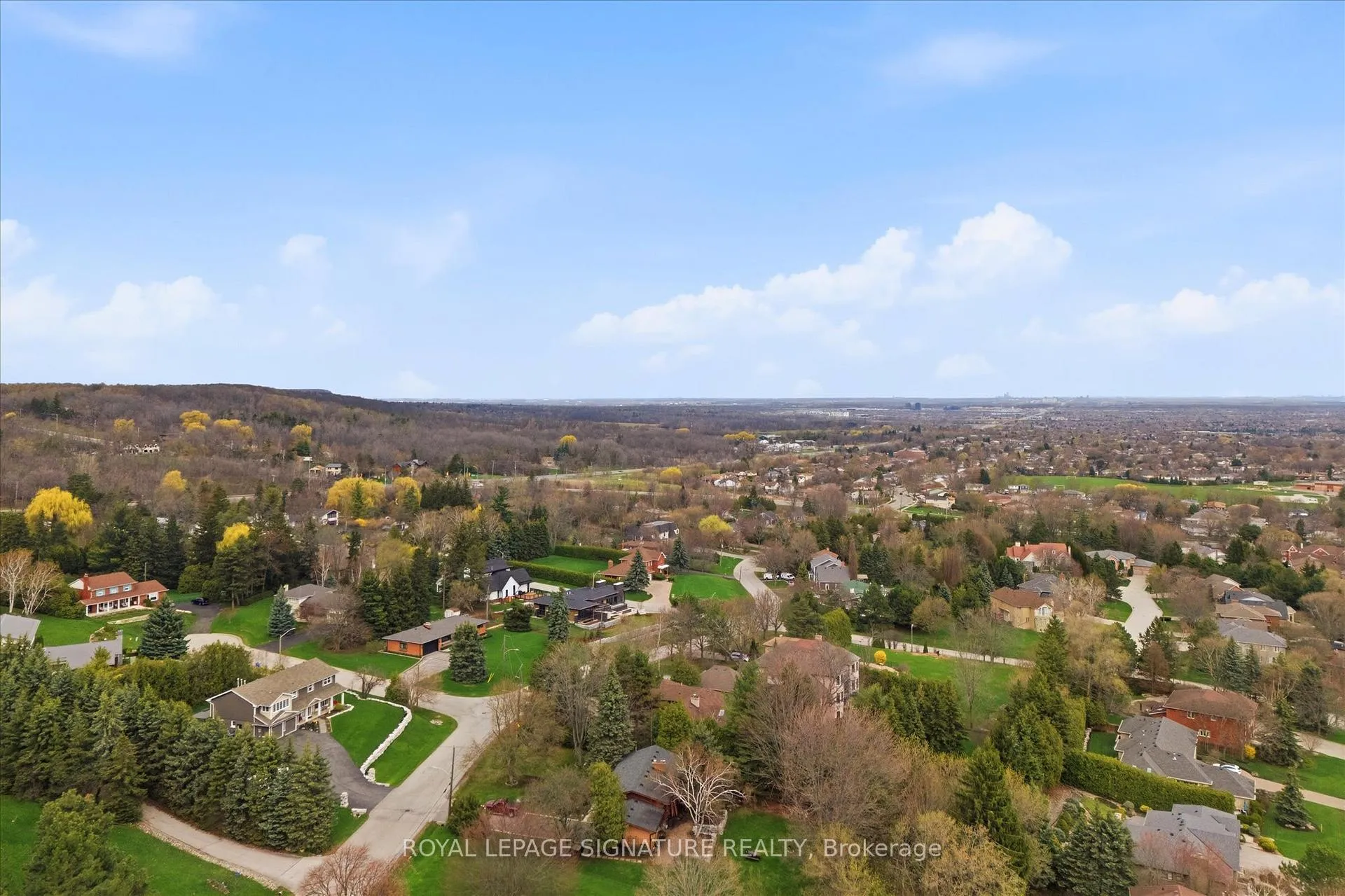 Photo 13 of 1310 Beaufort Drive, Burlington, Tyandaga — HOMEH