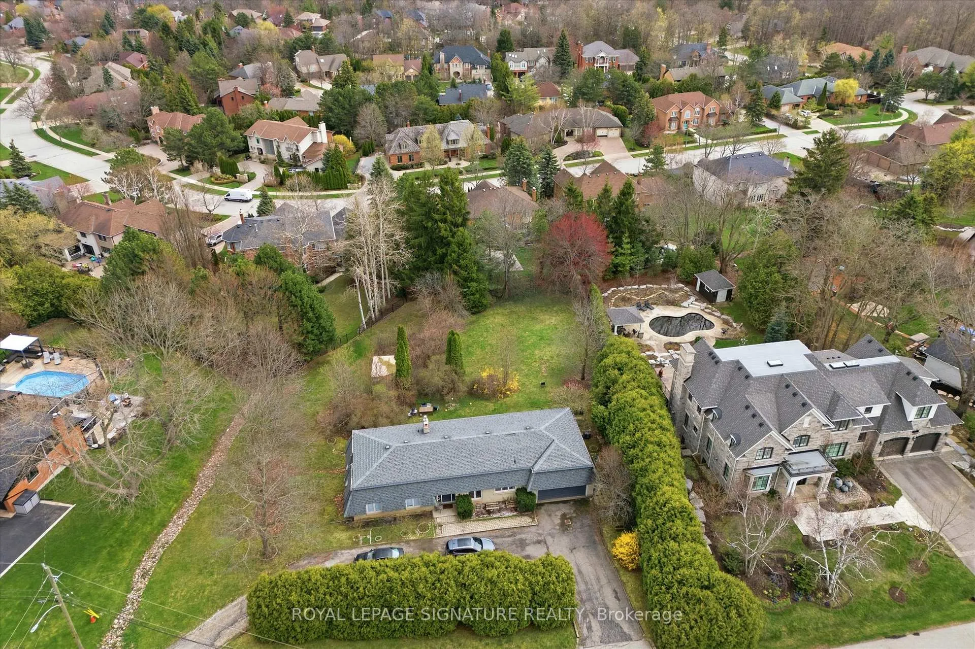 Photo 14 of 1310 Beaufort Drive, Burlington, Tyandaga — HOMEH