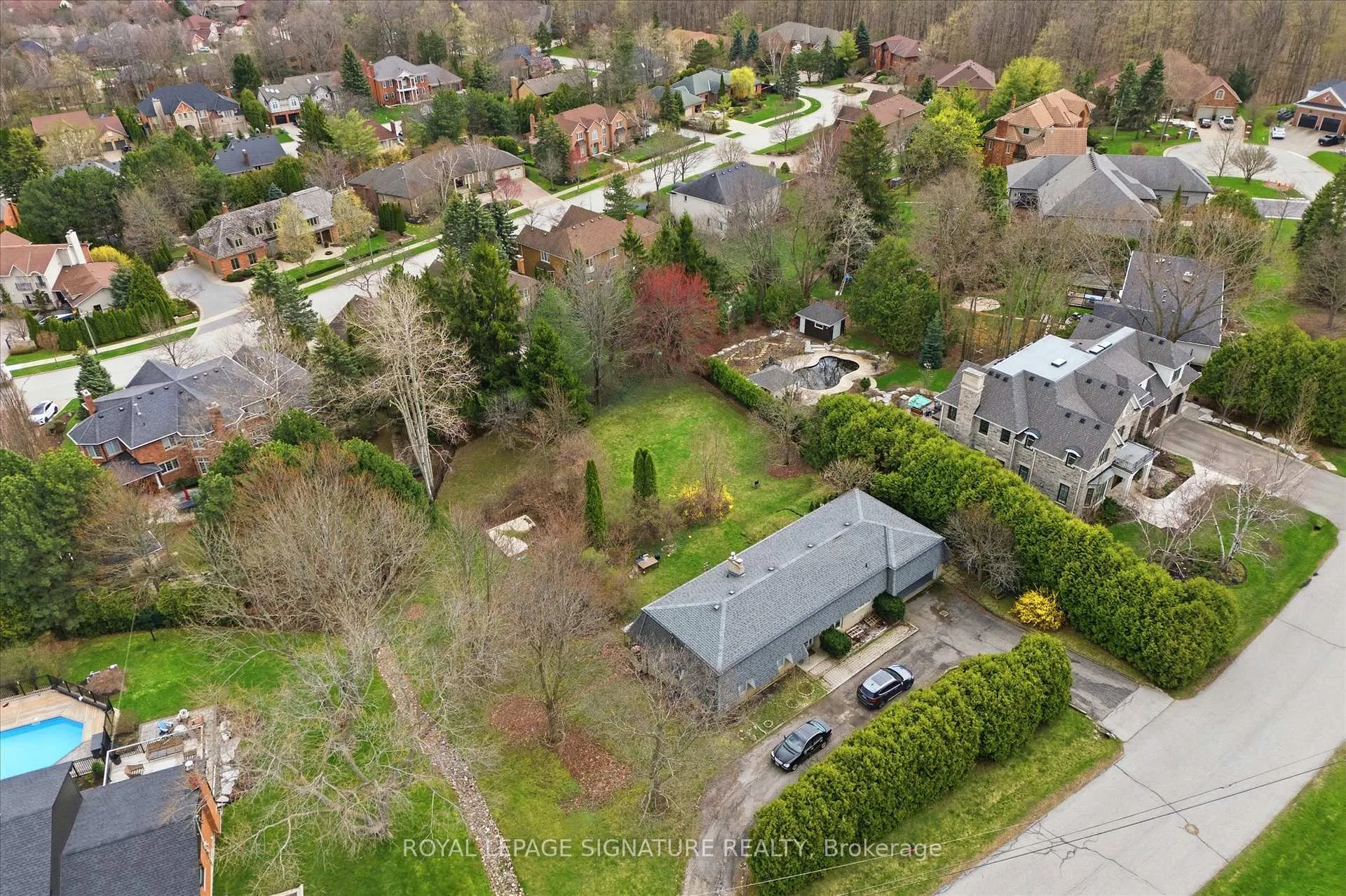 Photo 15 of 1310 Beaufort Drive, Burlington, Tyandaga — HOMEH