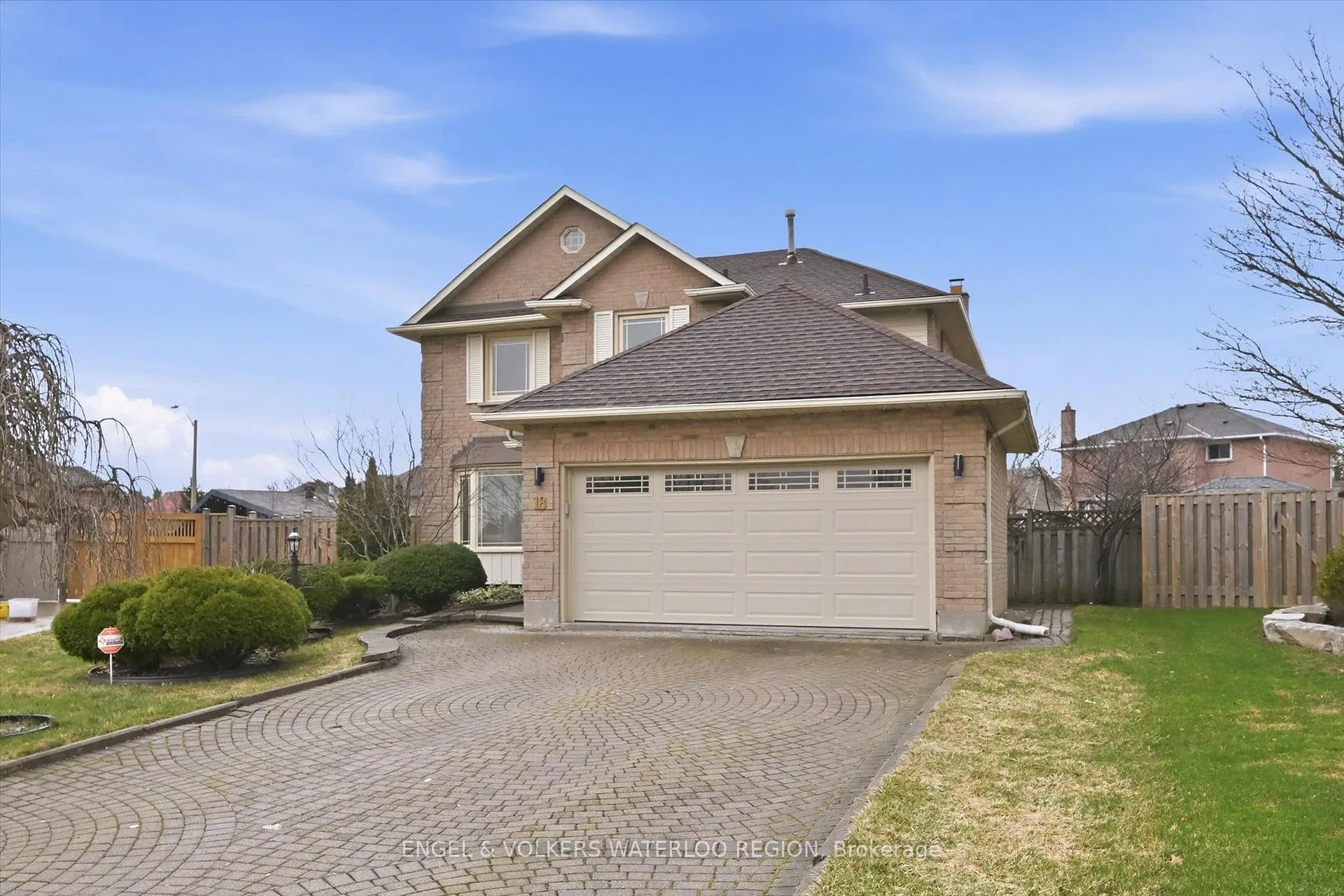 Photo 2 of 18 Regal Drive, Hamilton, Rushdale — HOMEH