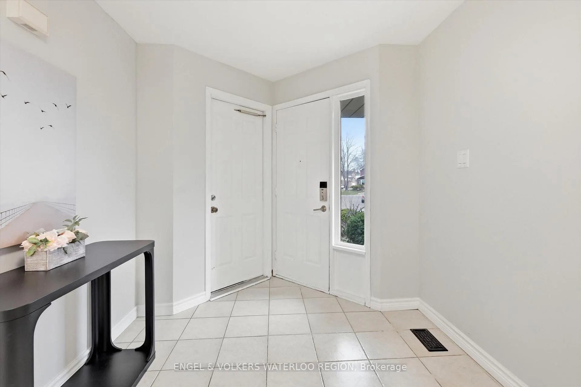 Photo 3 of 18 Regal Drive, Hamilton, Rushdale — HOMEH