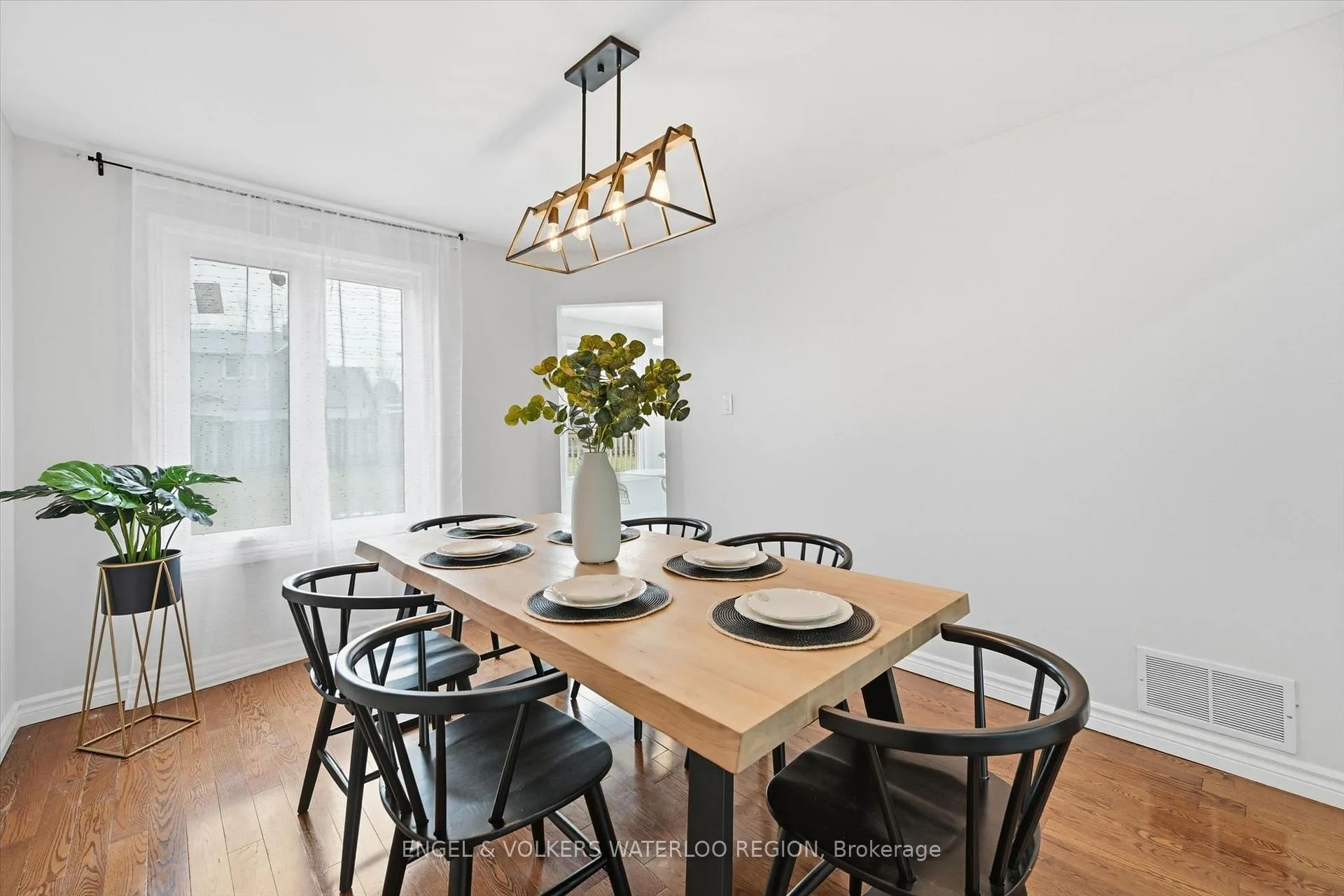 Photo 8 of 18 Regal Drive, Hamilton, Rushdale — HOMEH