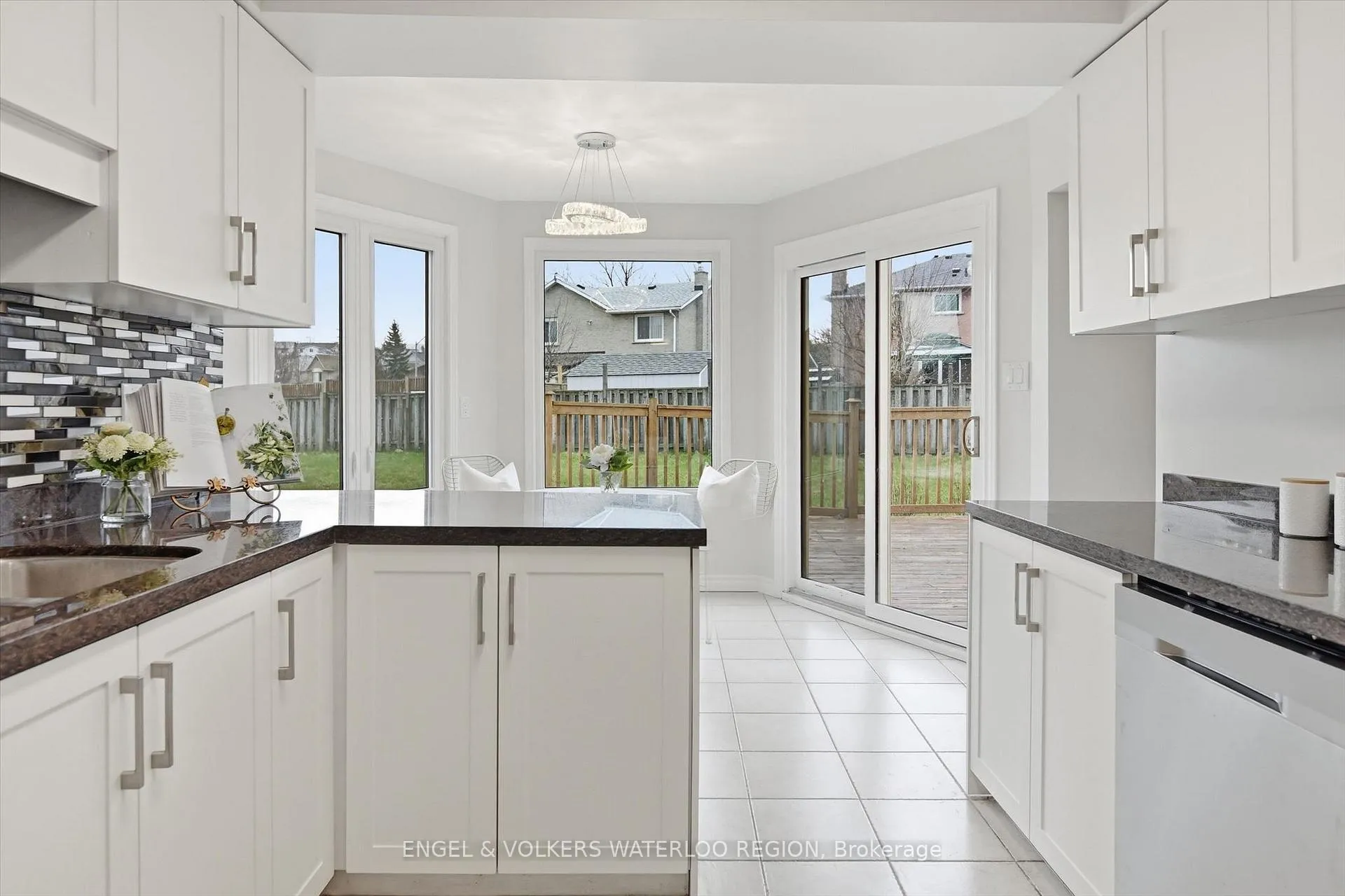 Photo 11 of 18 Regal Drive, Hamilton, Rushdale — HOMEH