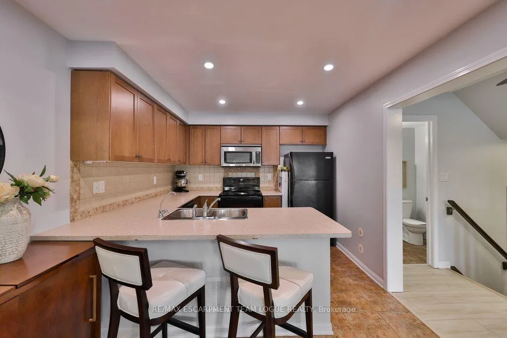 Photo 8 of 653 Speyer Circle, Milton, Harrison — HOMEH