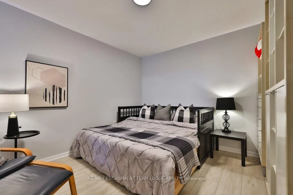 Photo 24 of 653 Speyer Circle, Milton, Harrison — HOMEH