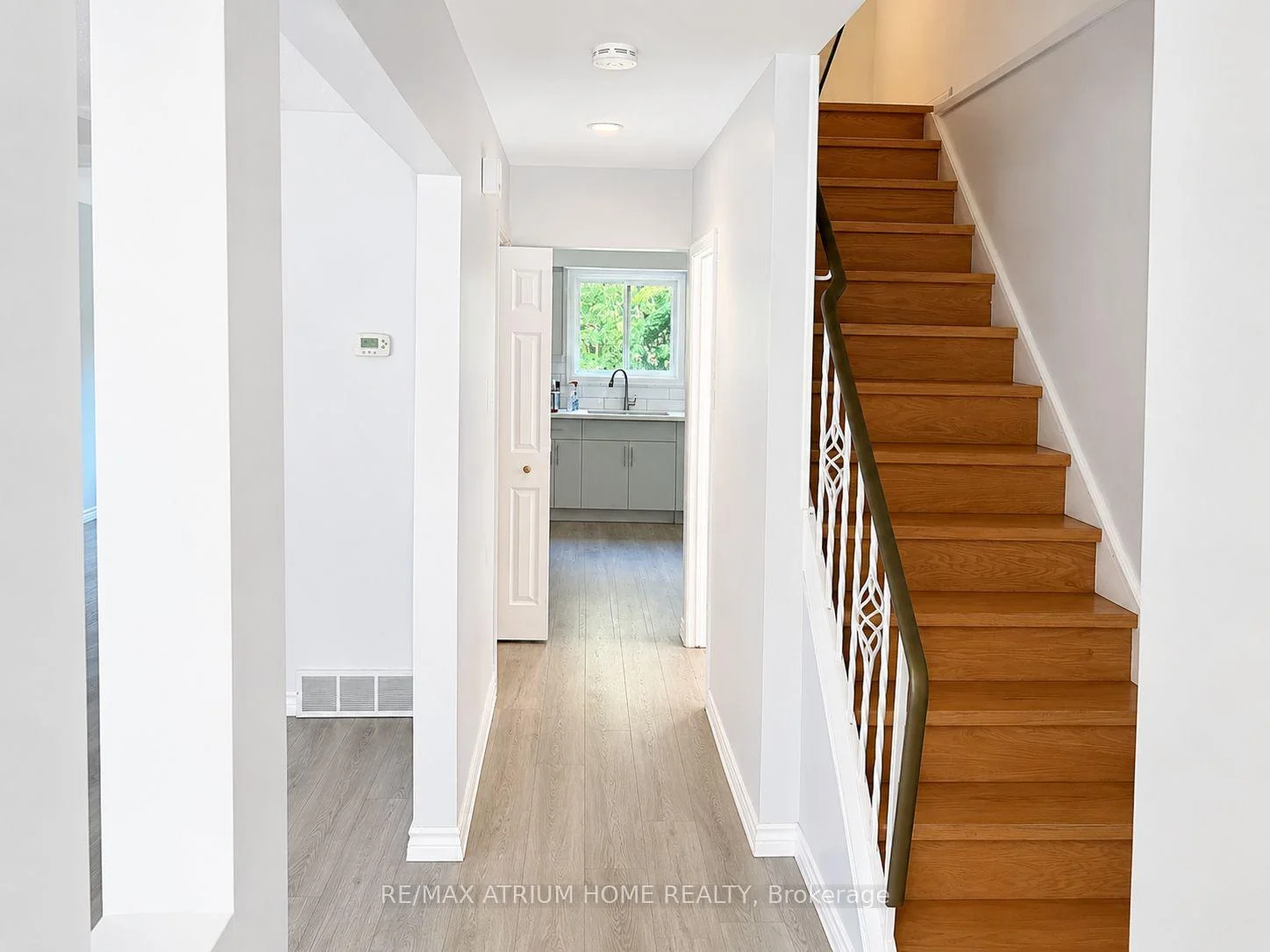 Photo 3 of 181 Cedarvale Crescent, Waterloo, Lakeshore Village — HOMEH