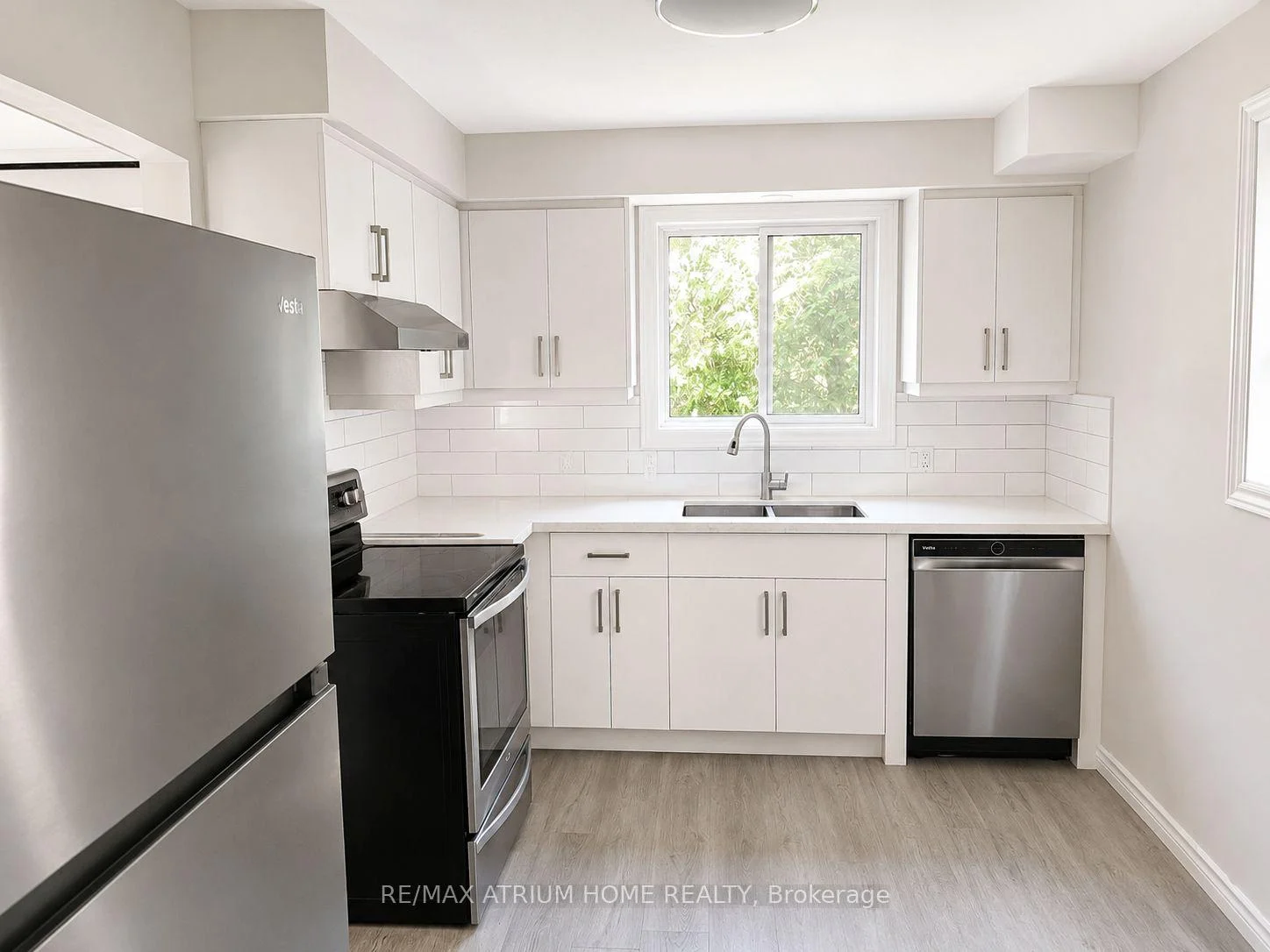 Photo 5 of 181 Cedarvale Crescent, Waterloo, Lakeshore Village — HOMEH
