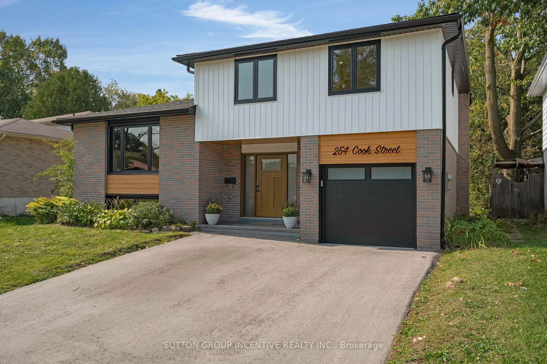 Photo 1 of 254 Cook Street, Barrie, Grove East — HOMEH