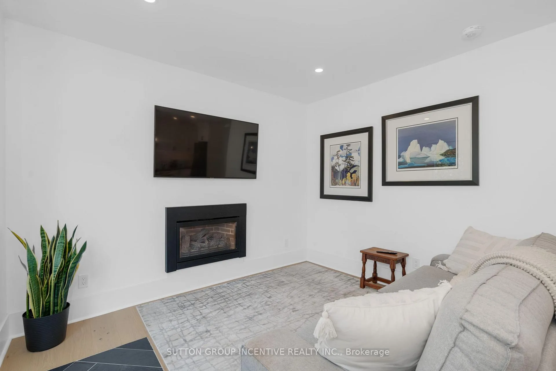 Photo 24 of 254 Cook Street, Barrie, Grove East — HOMEH