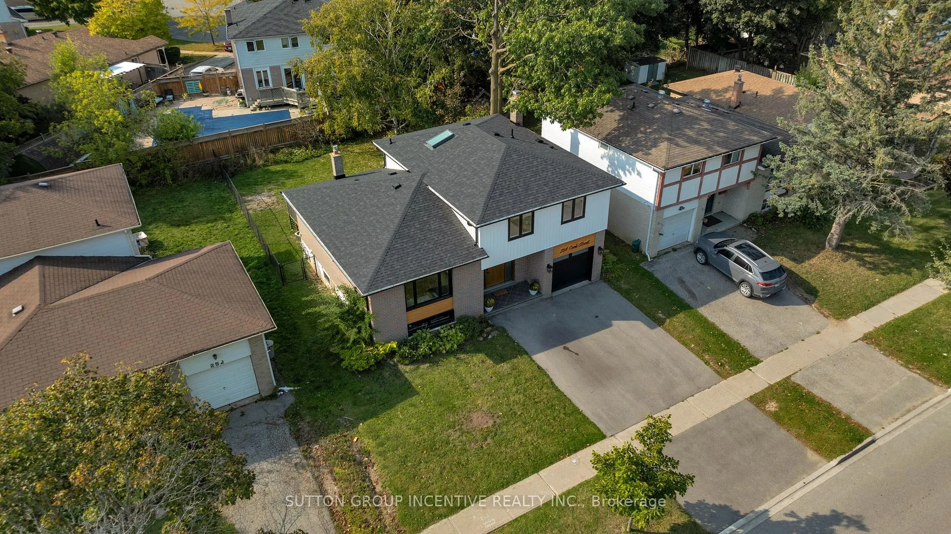 Photo 33 of 254 Cook Street, Barrie, Grove East — HOMEH