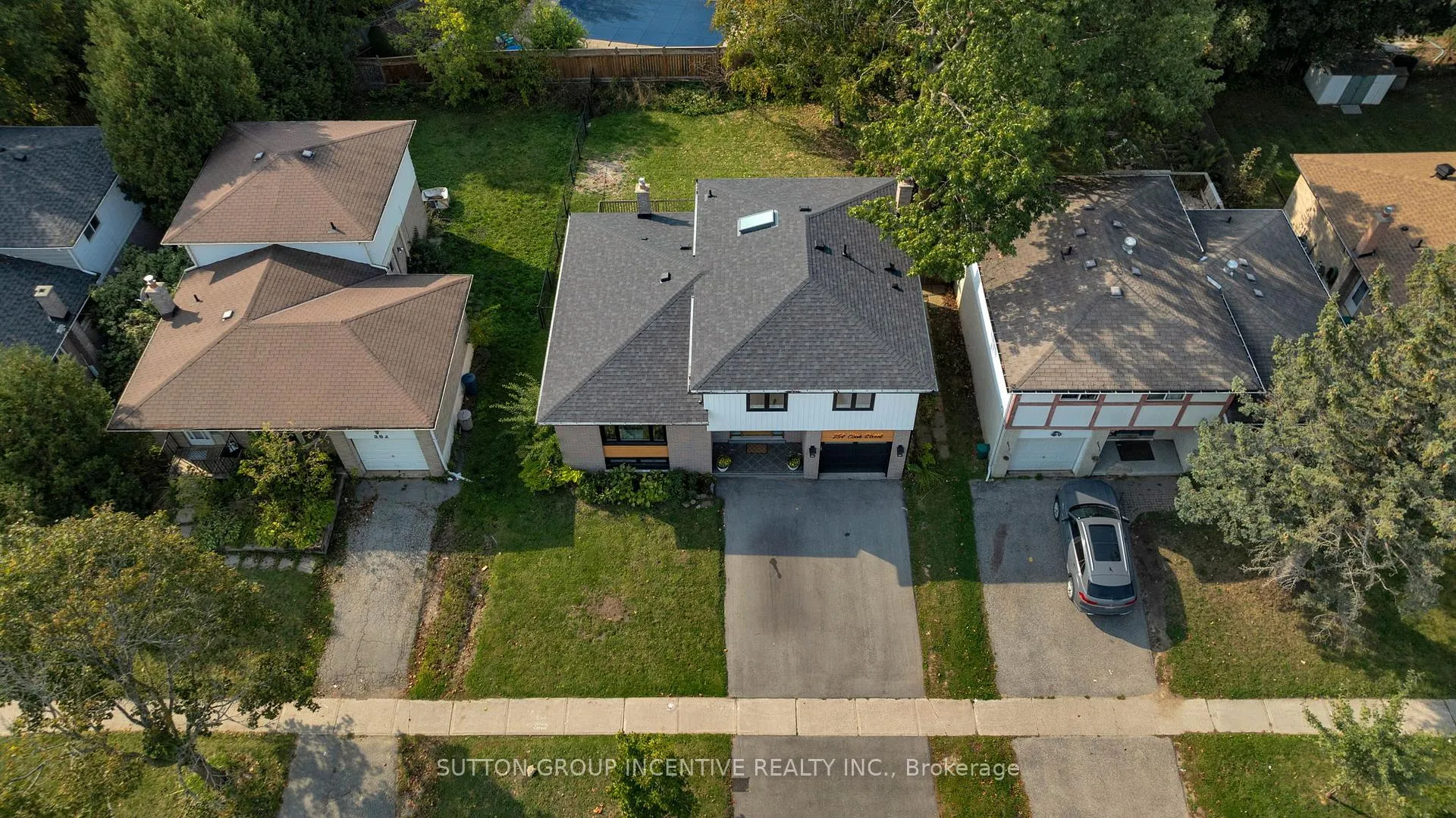 Photo 34 of 254 Cook Street, Barrie, Grove East — HOMEH