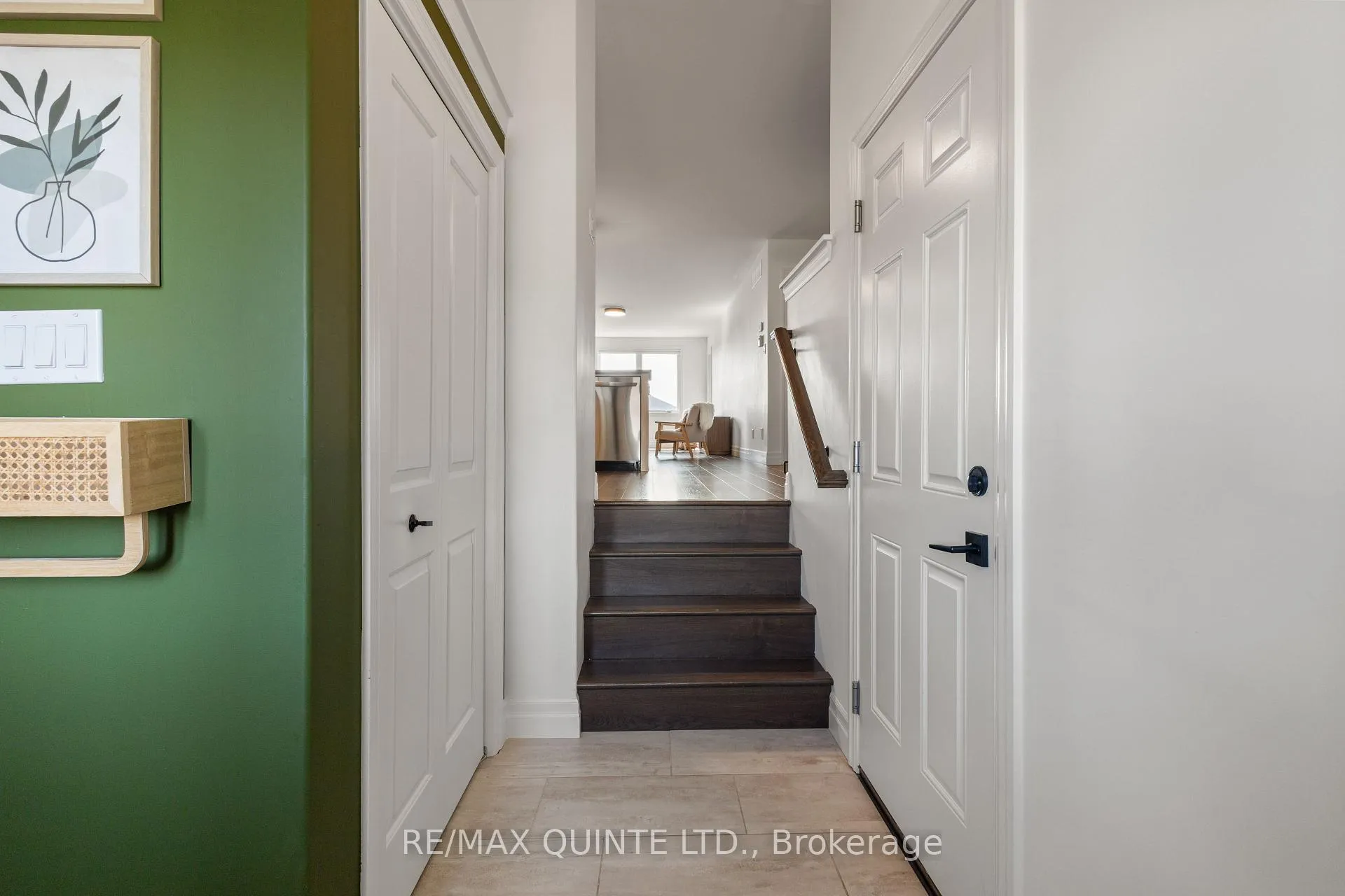 Photo 13 of 59 Hillside Meadow Drive, Quinte West, Murray Ward — HOMEH