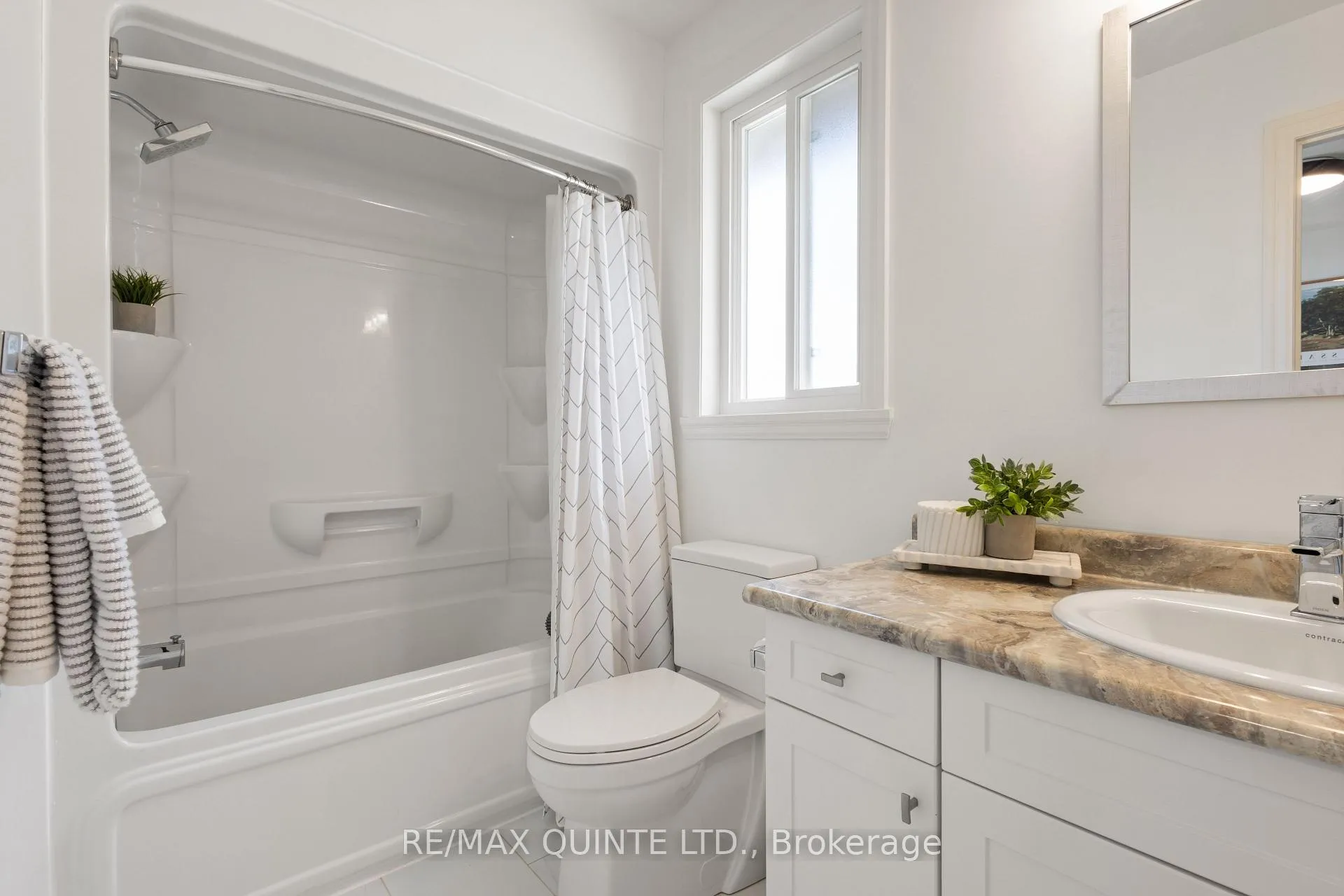 Photo 41 of 59 Hillside Meadow Drive, Quinte West, Murray Ward — HOMEH