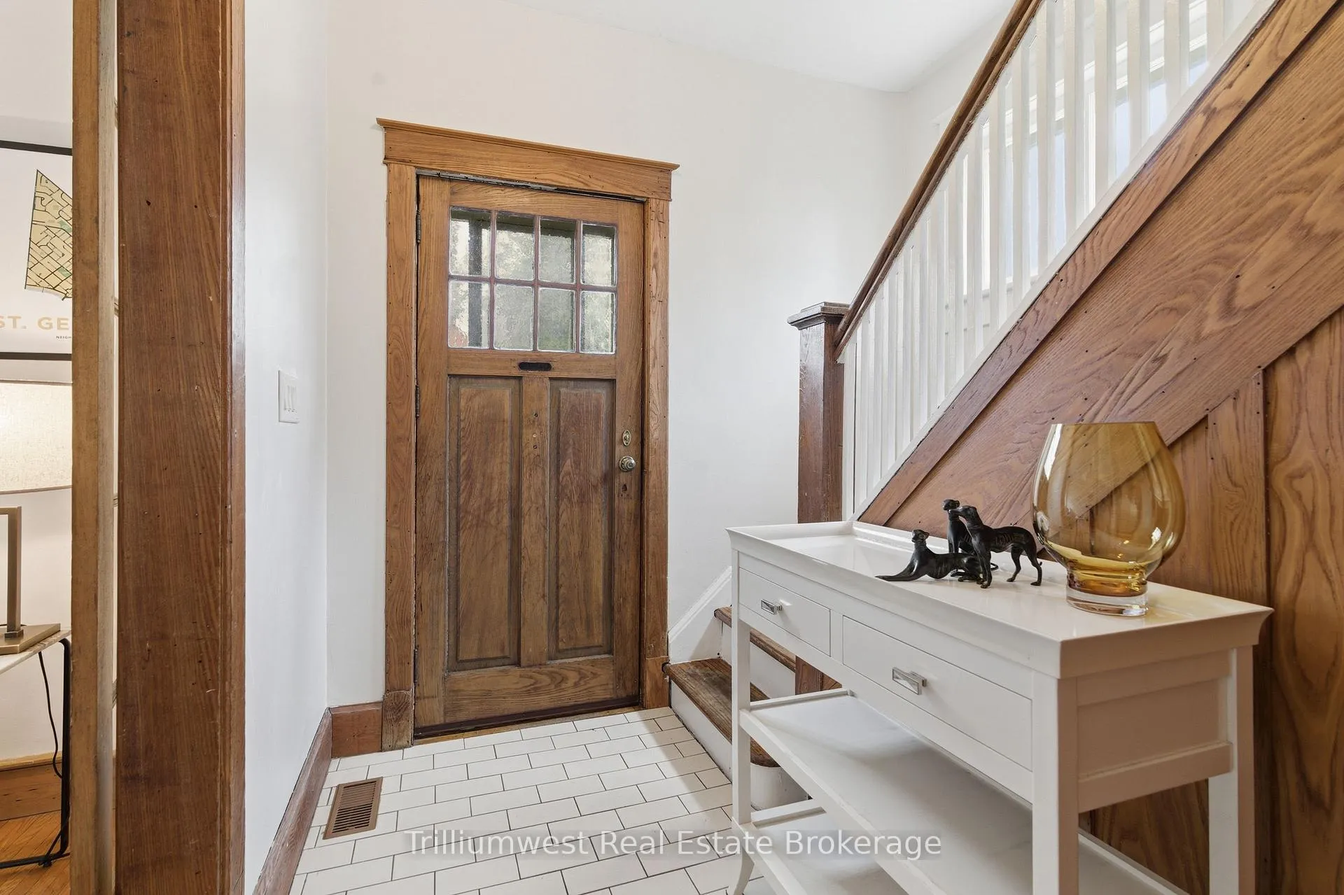 Photo 4 of 50 Hillcrest Drive, Guelph, St. George's — HOMEH