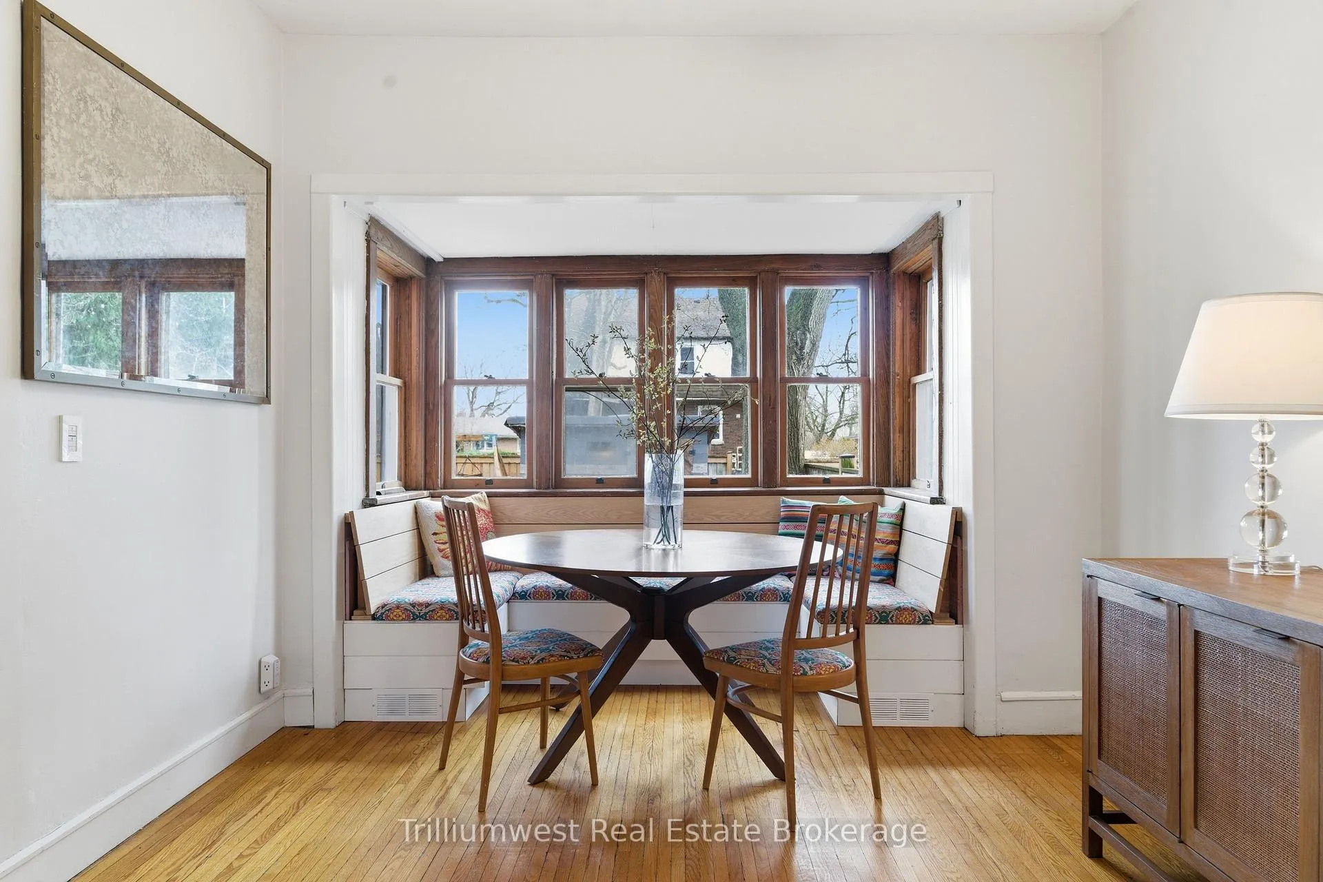 Photo 12 of 50 Hillcrest Drive, Guelph, St. George's — HOMEH