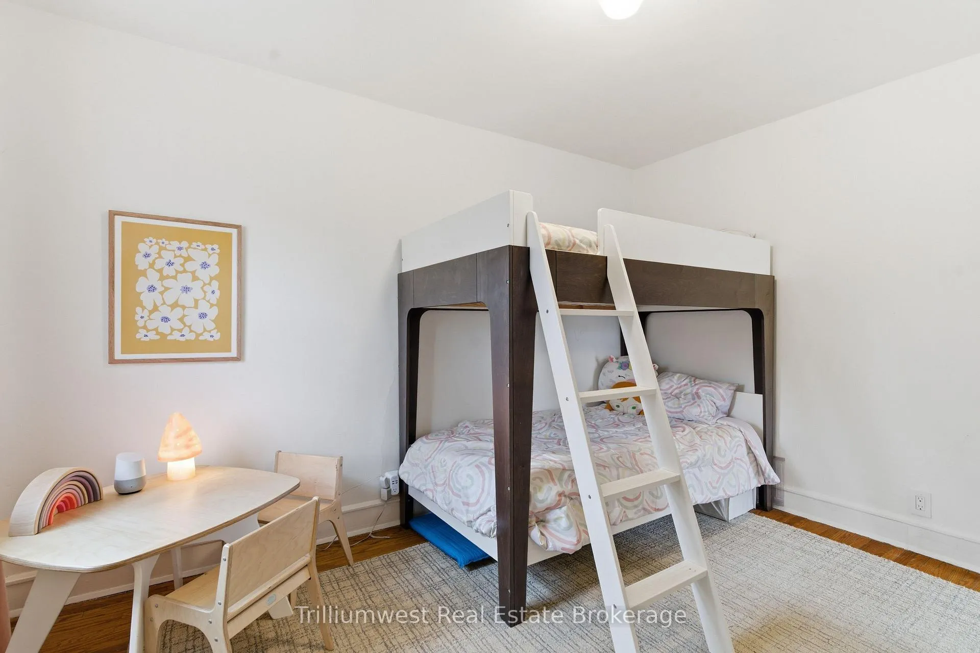 Photo 20 of 50 Hillcrest Drive, Guelph, St. George's — HOMEH