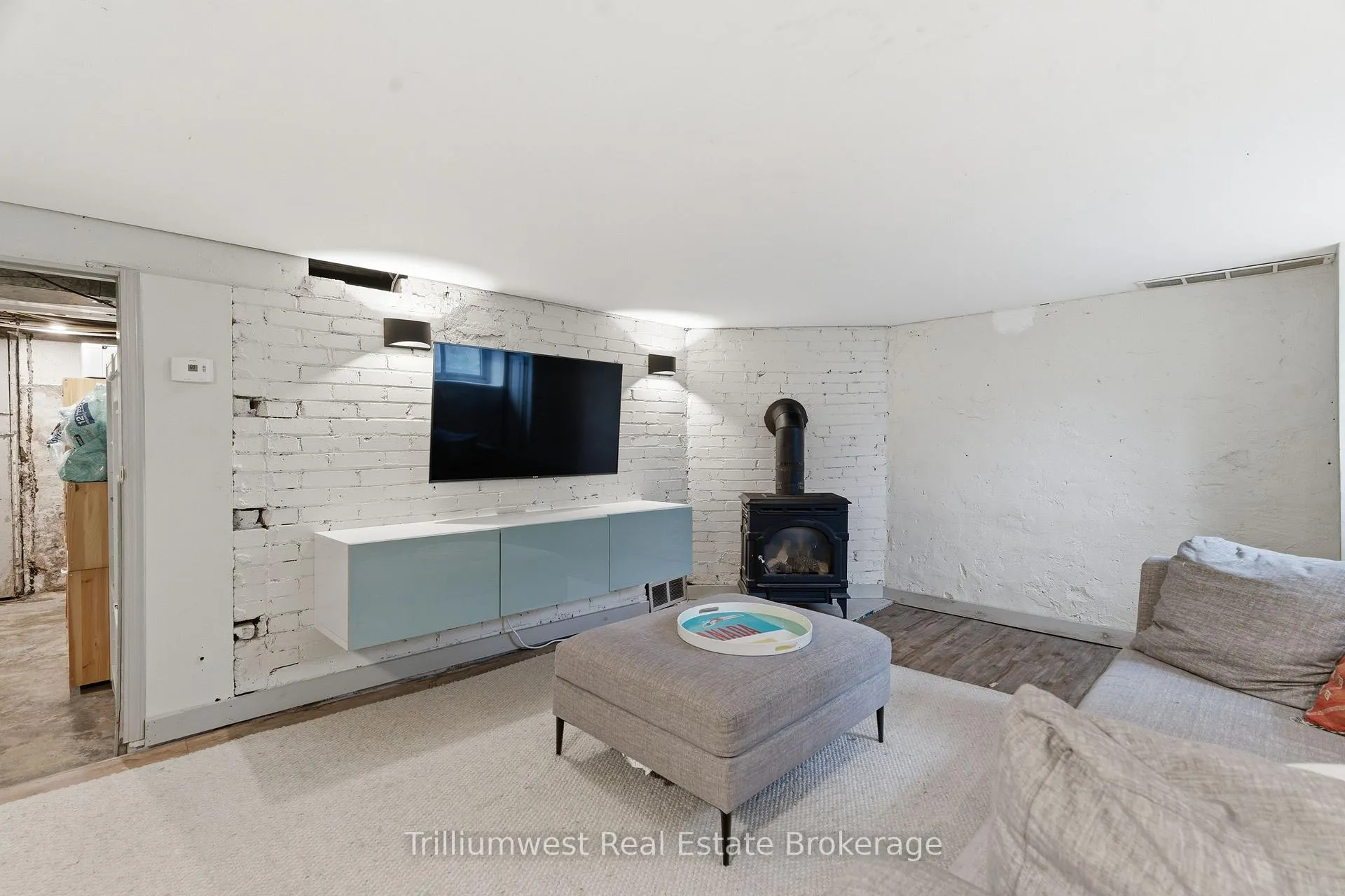 Photo 28 of 50 Hillcrest Drive, Guelph, St. George's — HOMEH