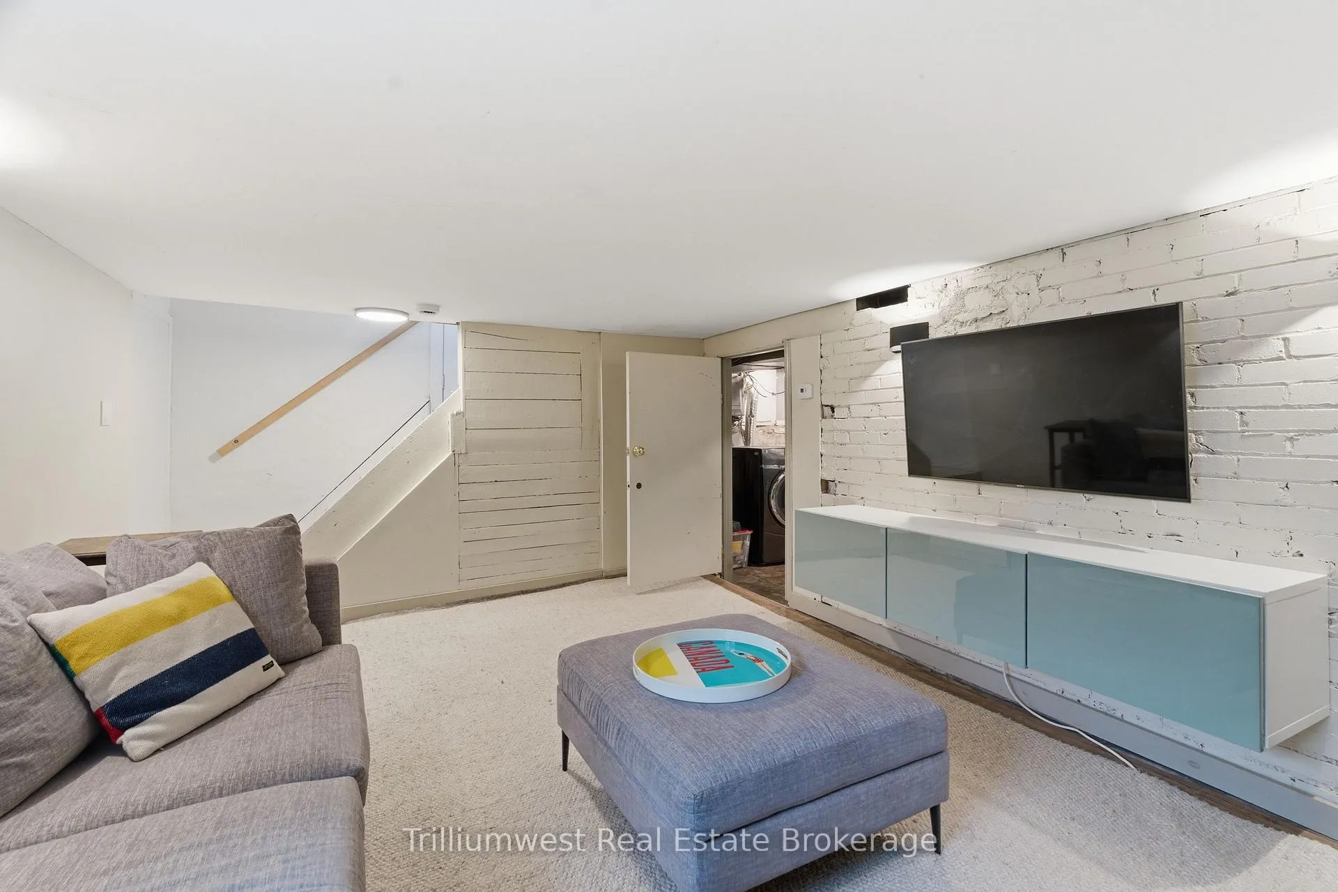 Photo 29 of 50 Hillcrest Drive, Guelph, St. George's — HOMEH