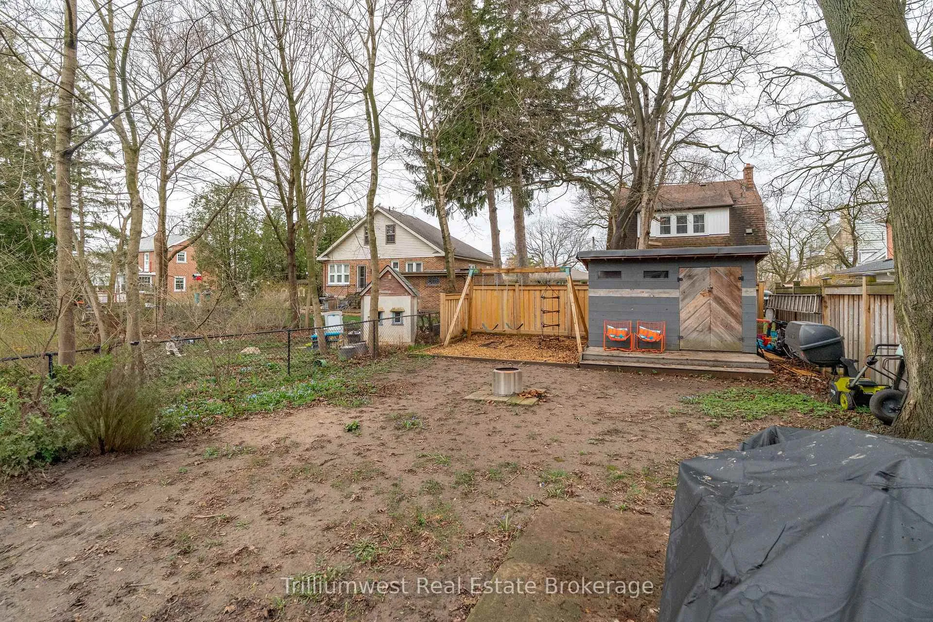 Photo 33 of 50 Hillcrest Drive, Guelph, St. George's — HOMEH