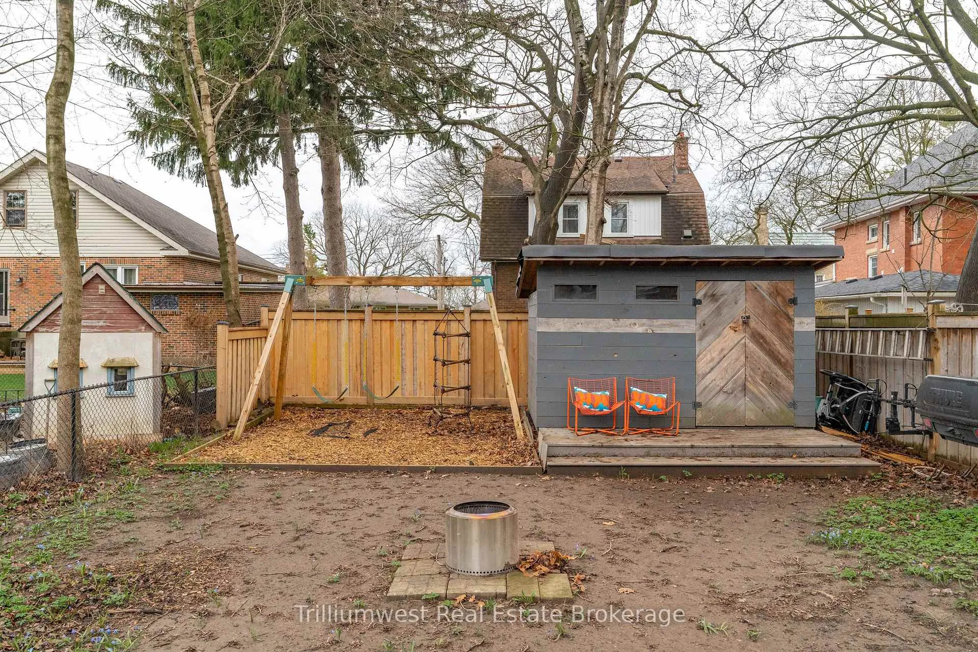 Photo 35 of 50 Hillcrest Drive, Guelph, St. George's — HOMEH